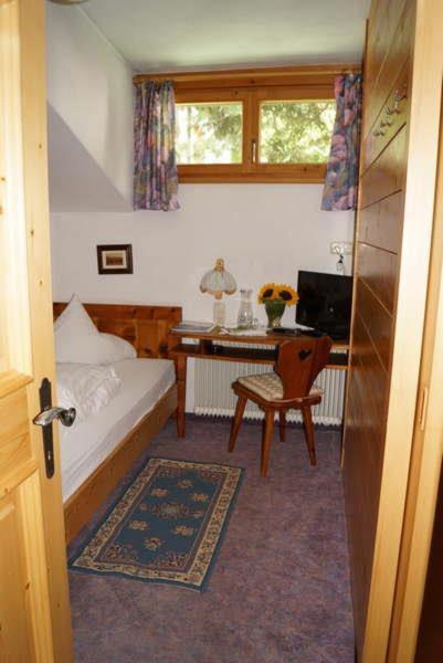 Two-Bedroom Apartment with Shower photo 1