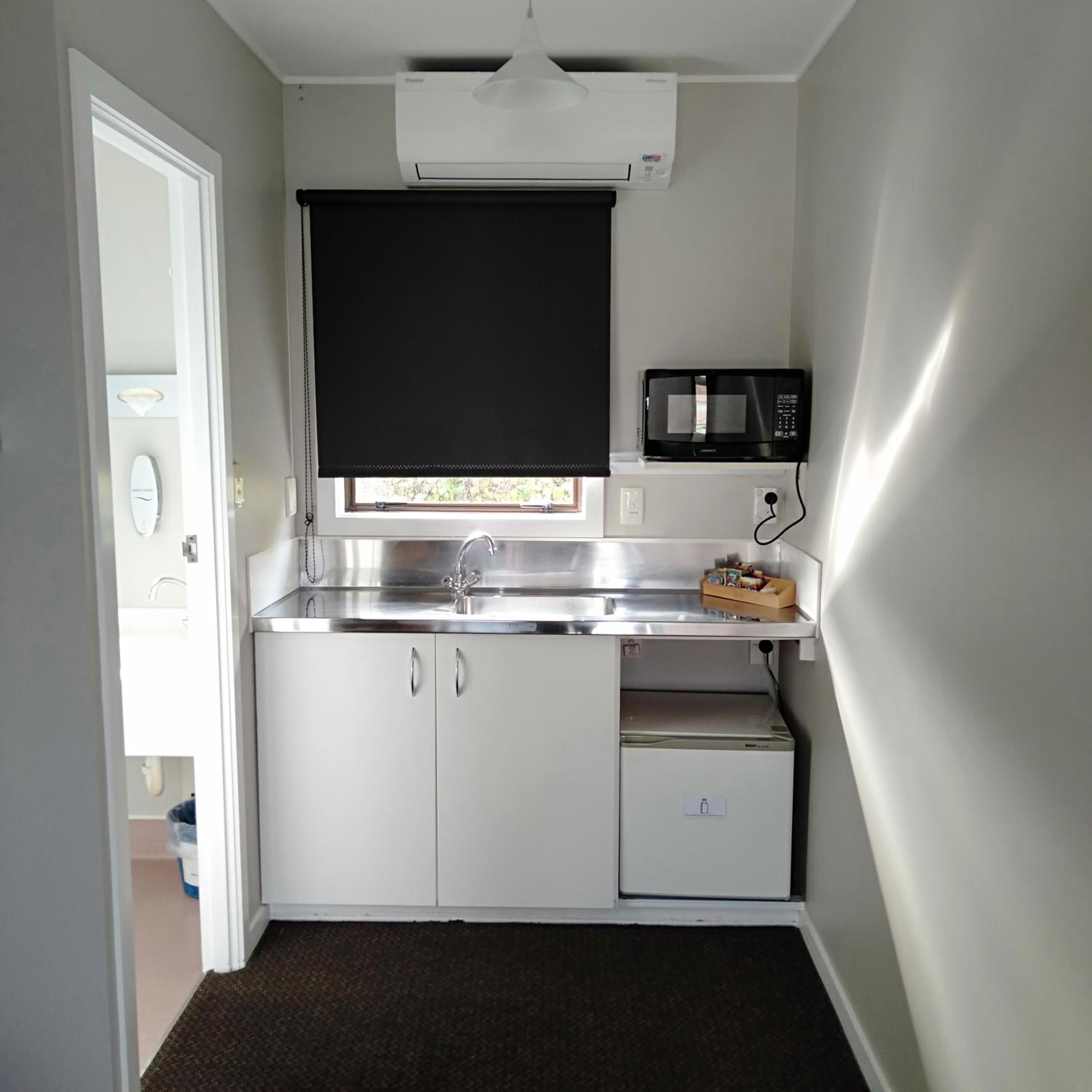 Double Studio - Ground Floor - Photo 4