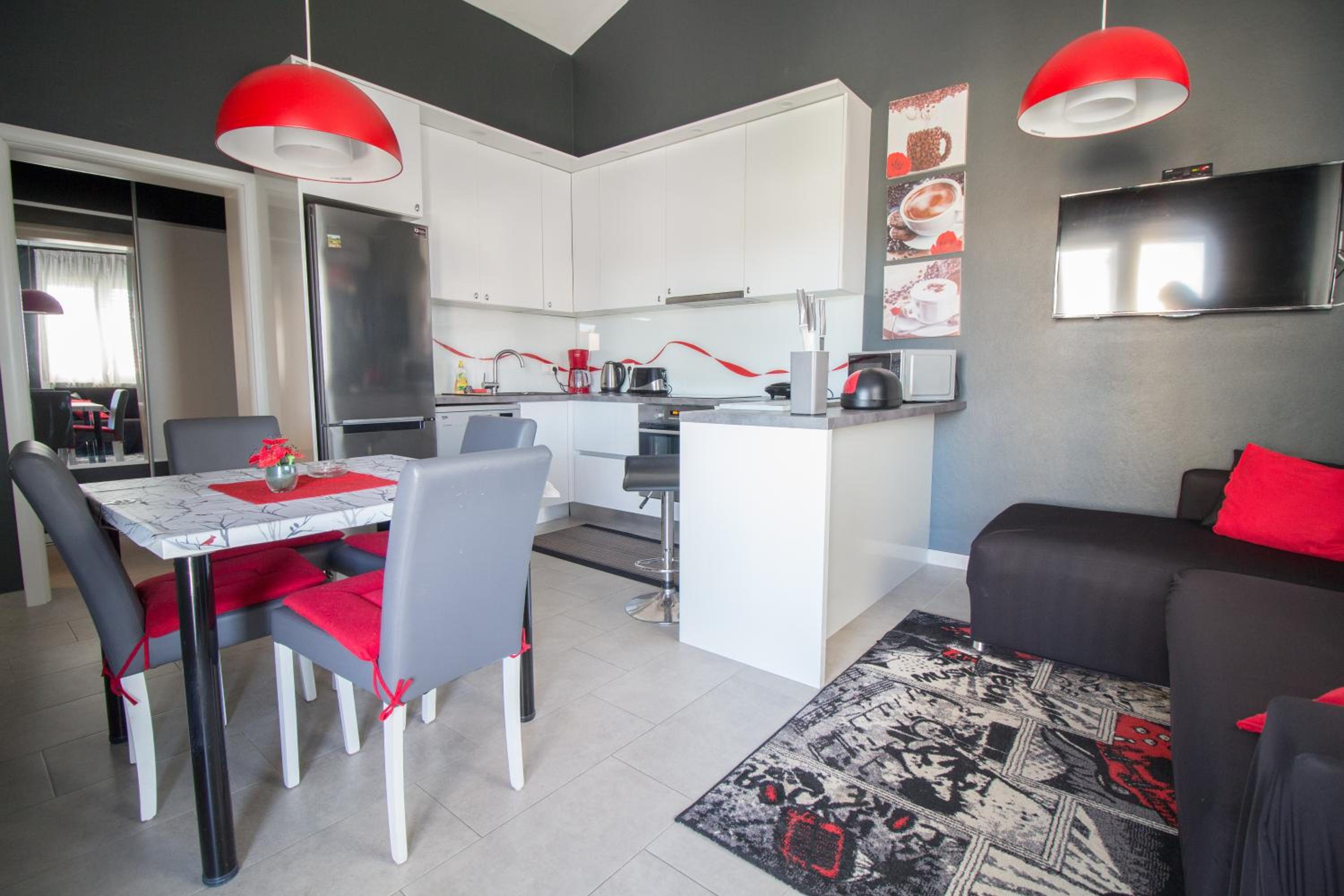 Two-Bedroom Apartment with Balcony  photo 3