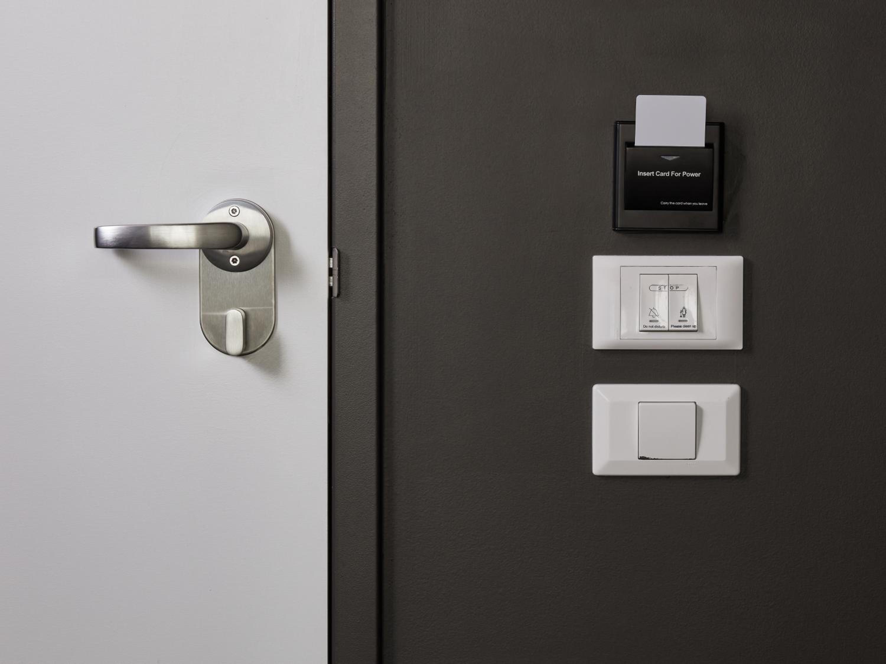 King Room - Disability Access - Photo 3