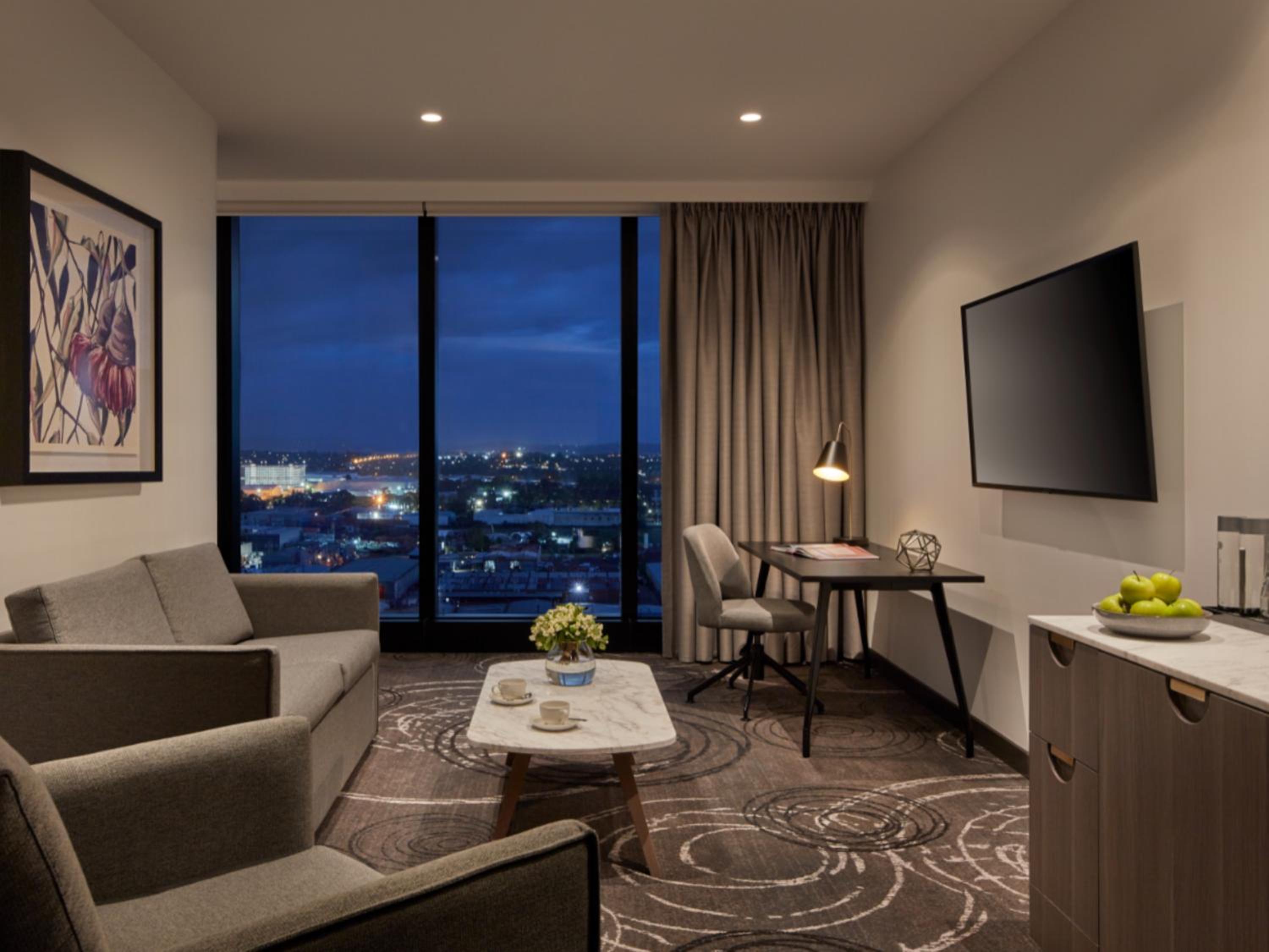 Deluxe Suite - Photo 5
