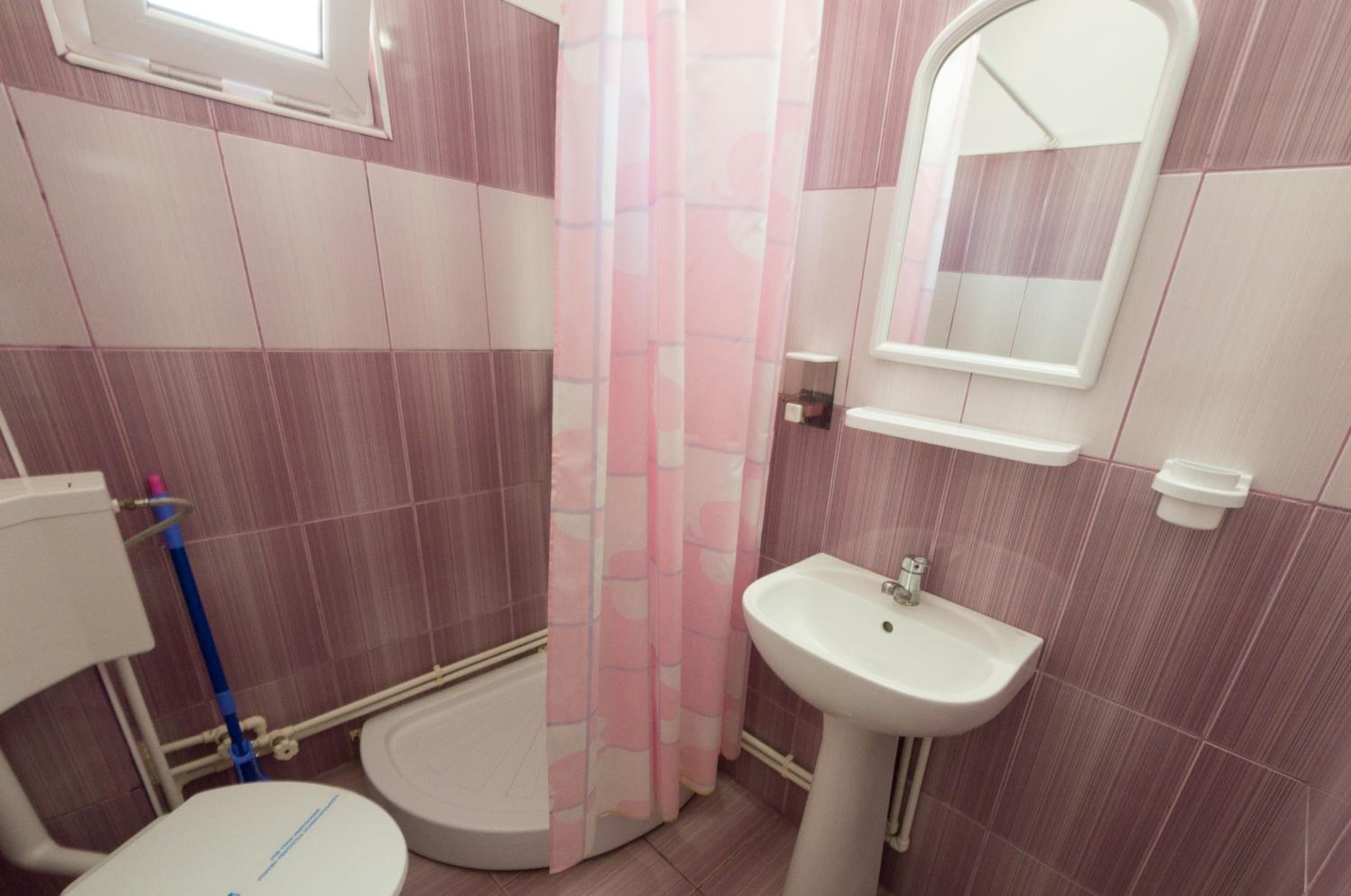 Standard  Double Room - Photo 12