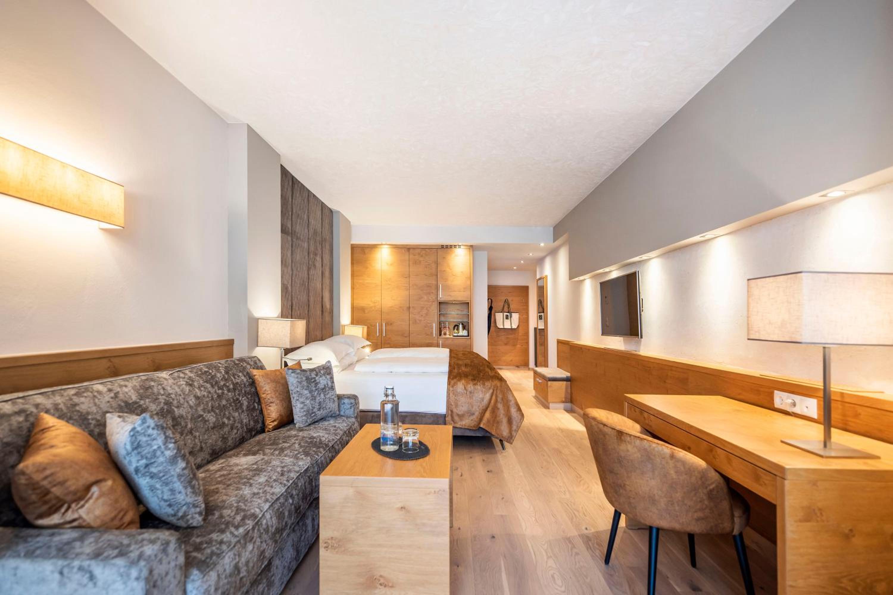 Triple Room with Balcony - Photo 4