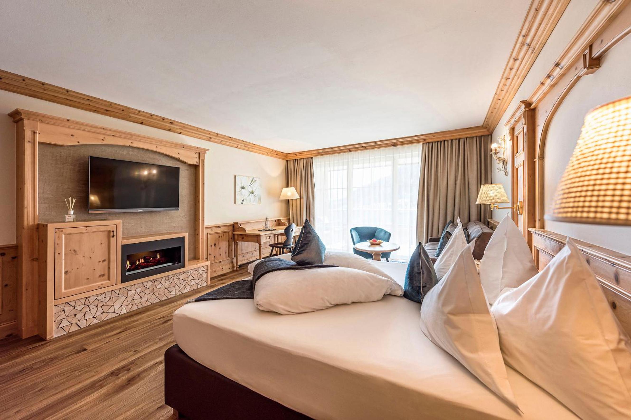 Suite with Balcony - Photo 6