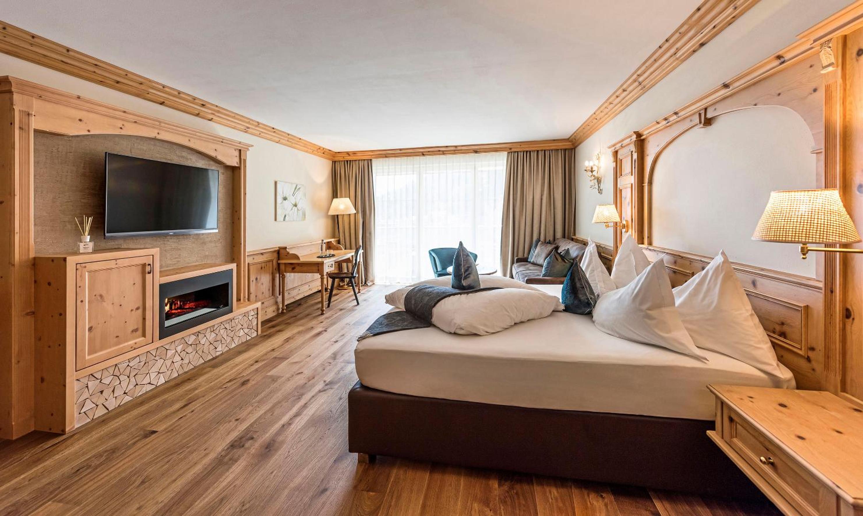 Suite with Balcony - Photo 2