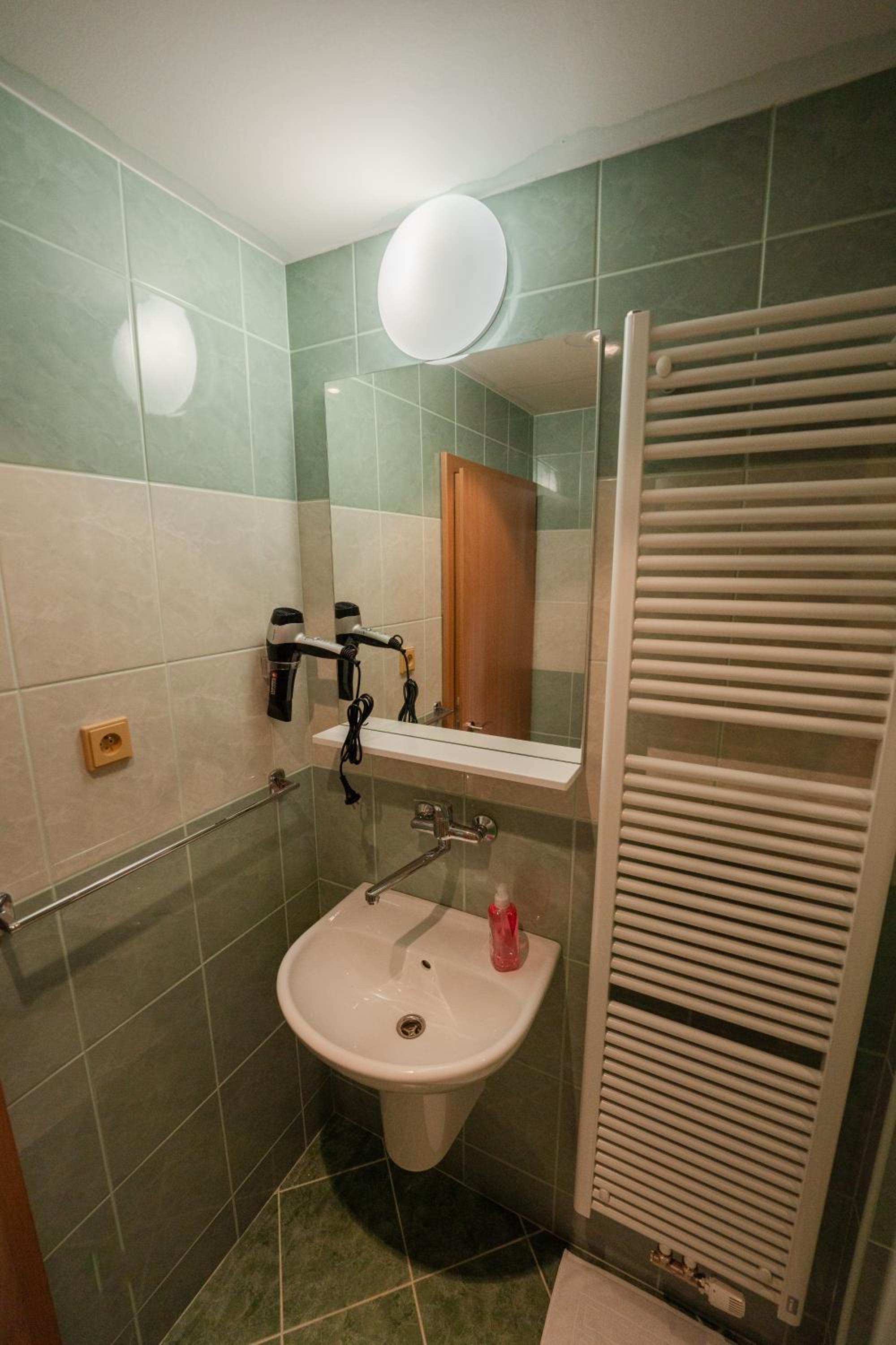 Double Room With Private Bathroom photo 3