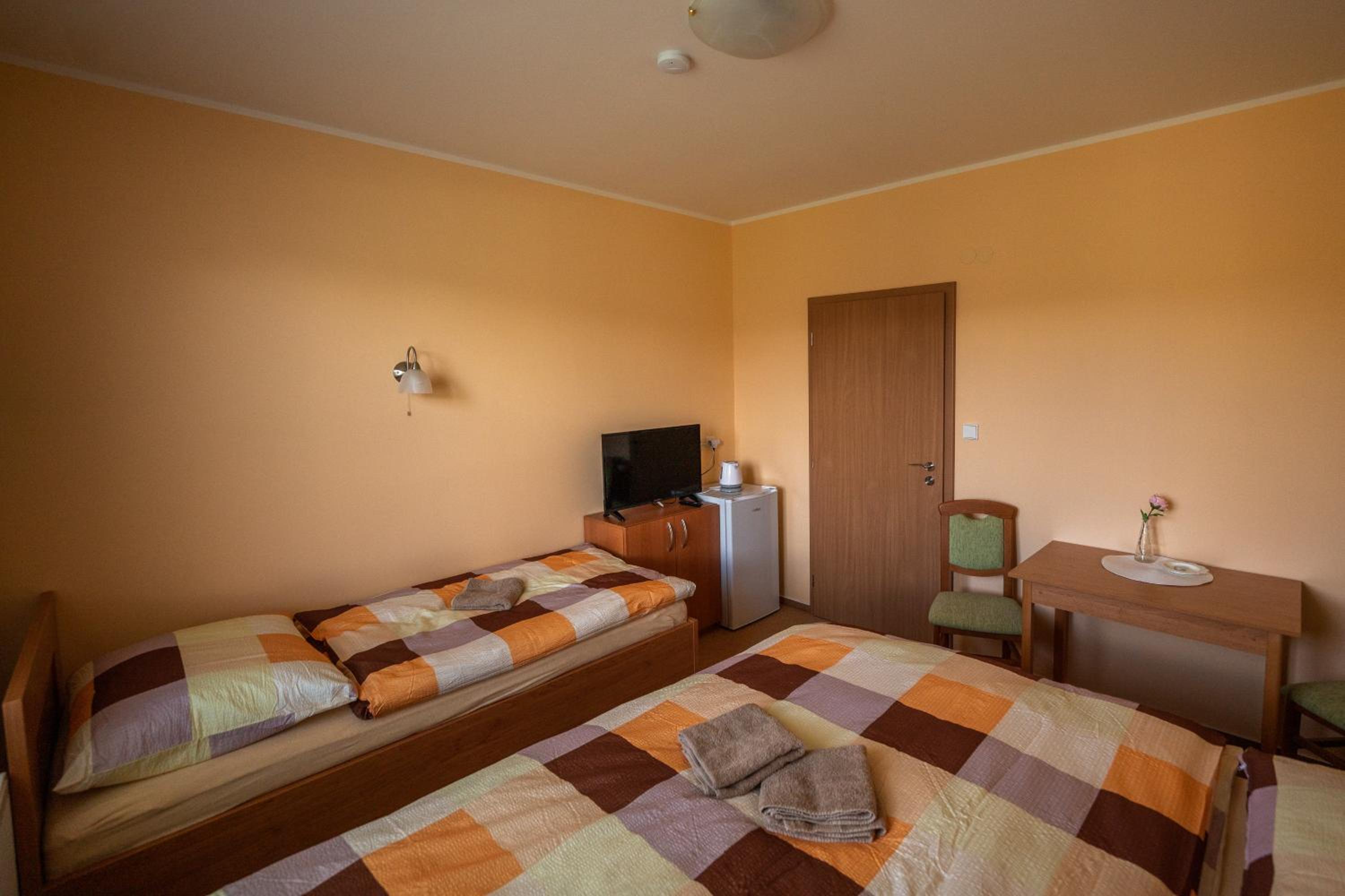 Triple Room With Private Bathroom photo 2