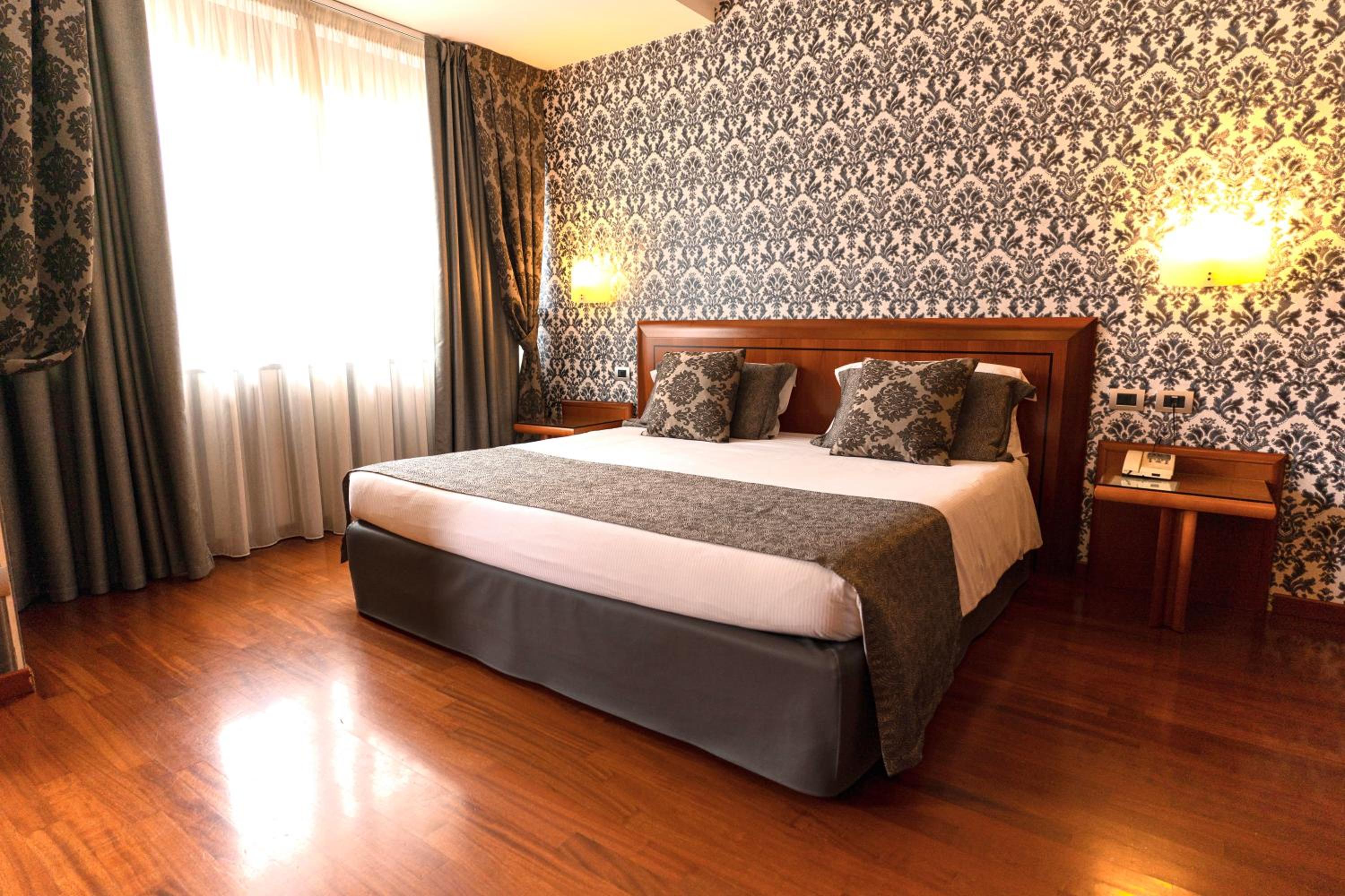 Junior Suite - Photo 1