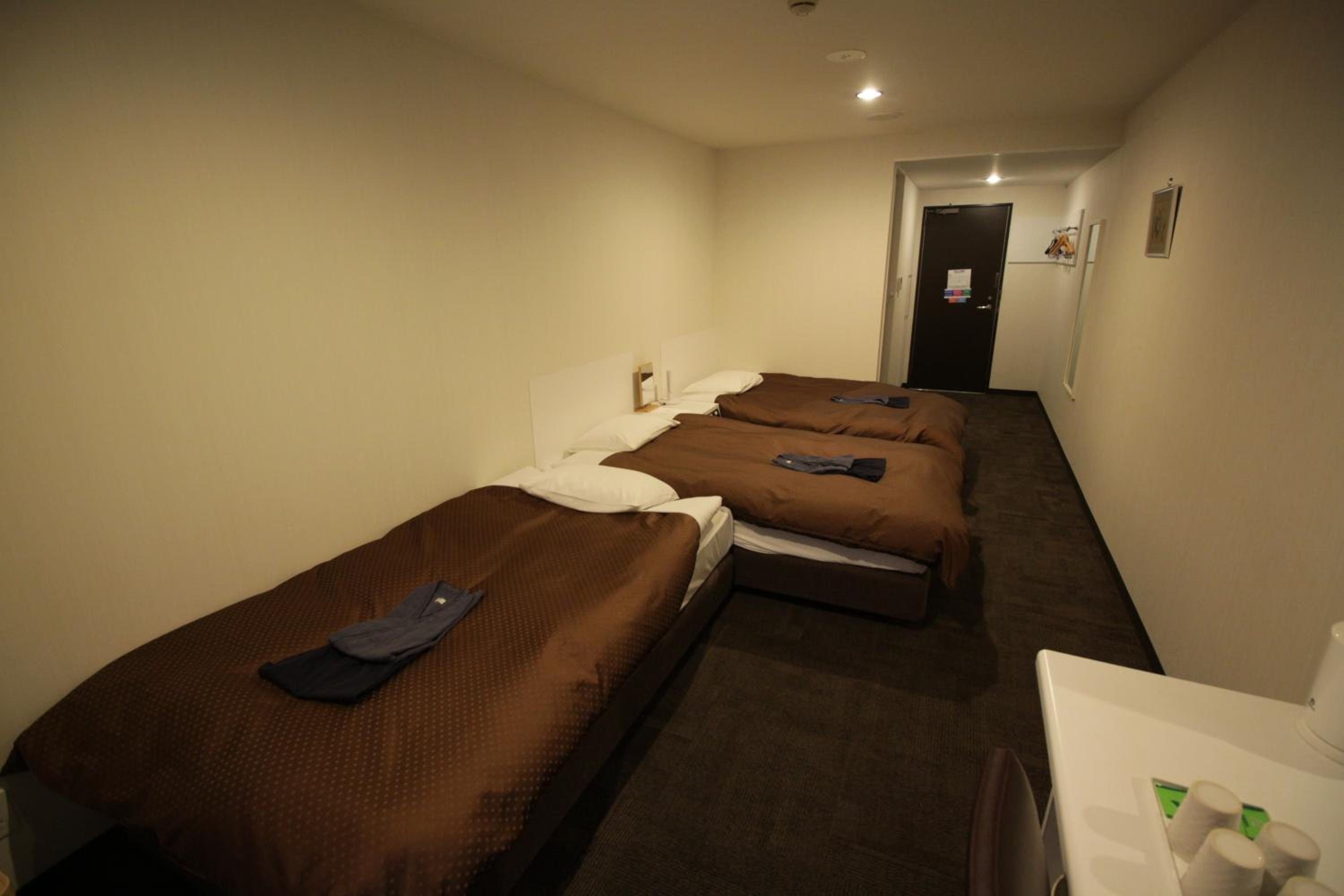 Triple Room - Non-Smoking photo 3