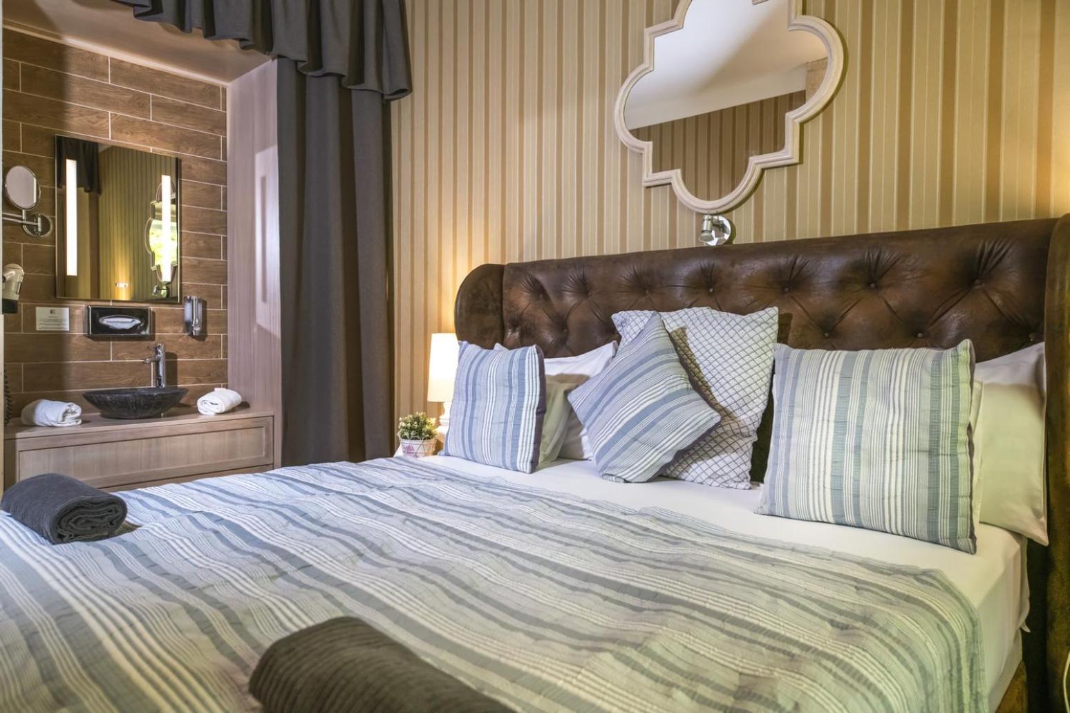 Standard Double or Twin Room - Photo 3