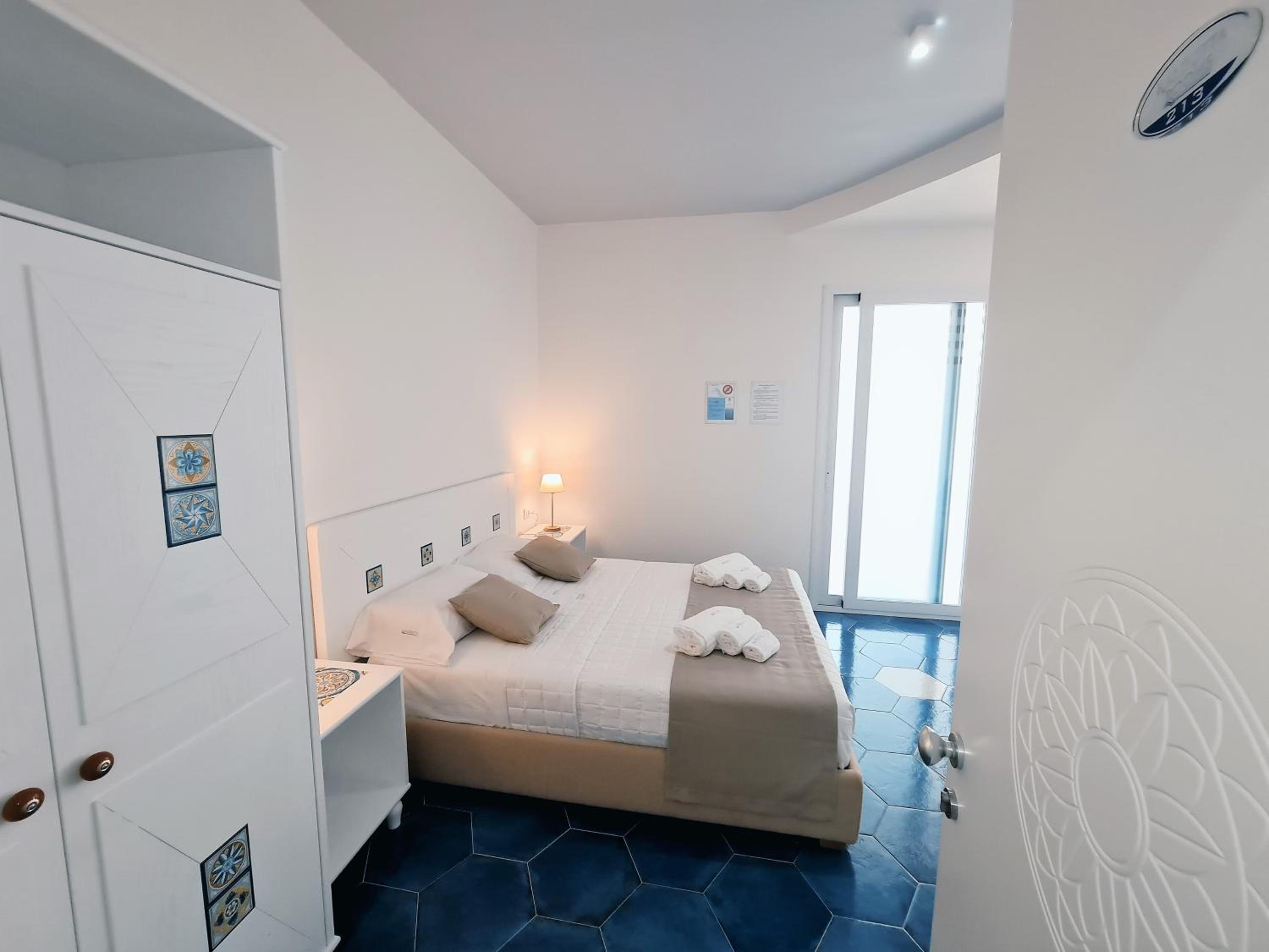 Triple Room with Private Bathroom - Photo 1