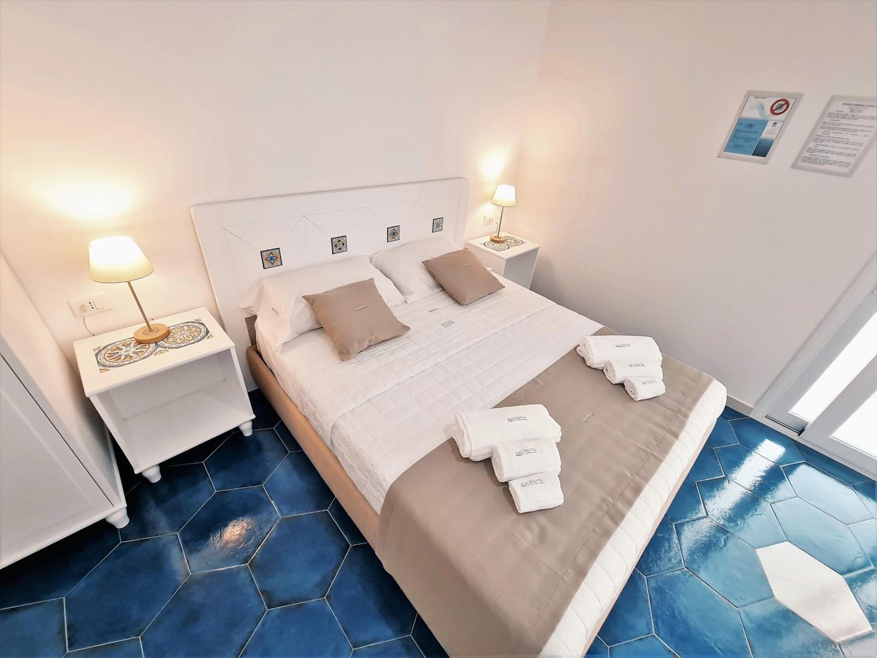 Triple Room with Private Bathroom - Photo 10