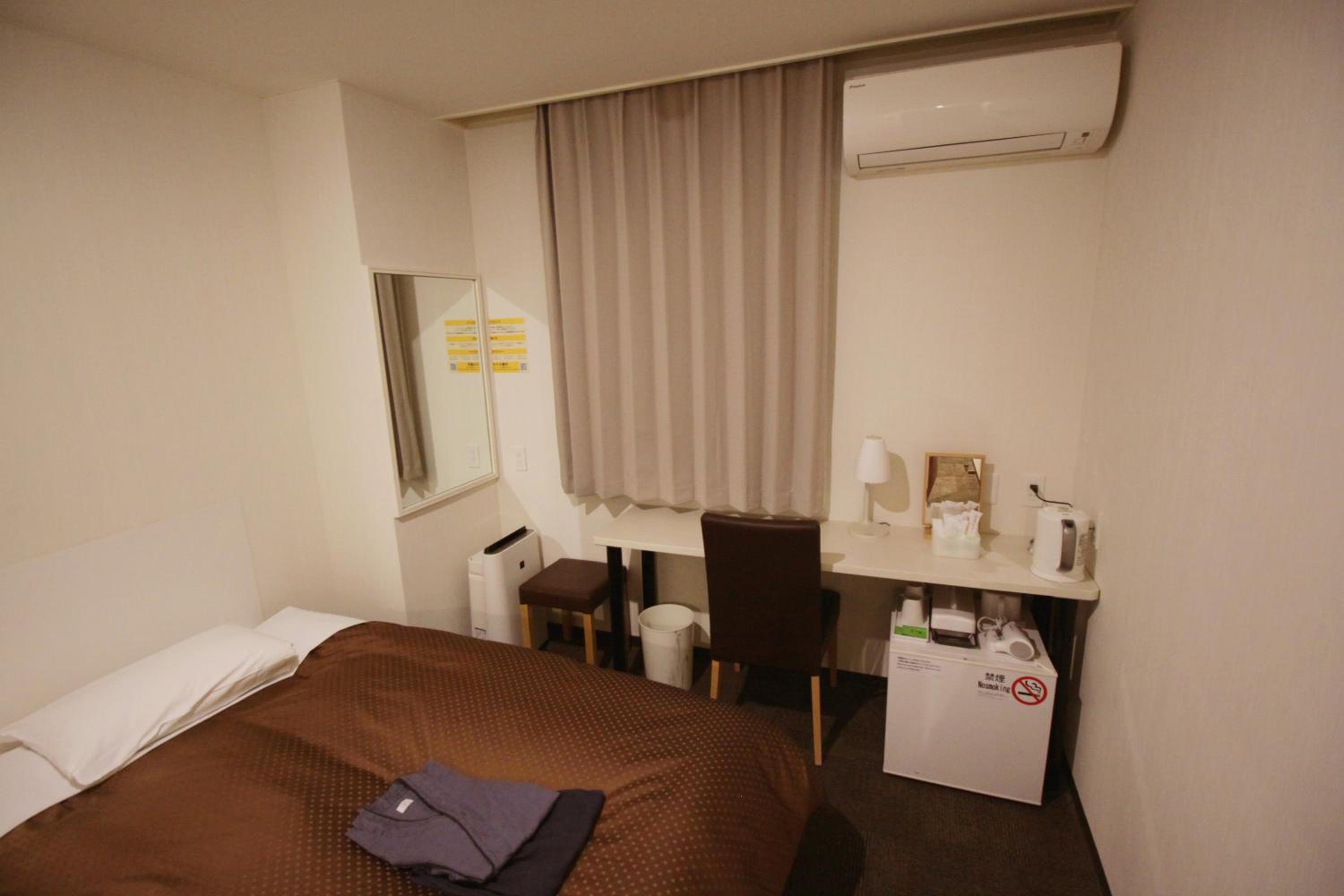 Single Room - Non-Smoking photo 3