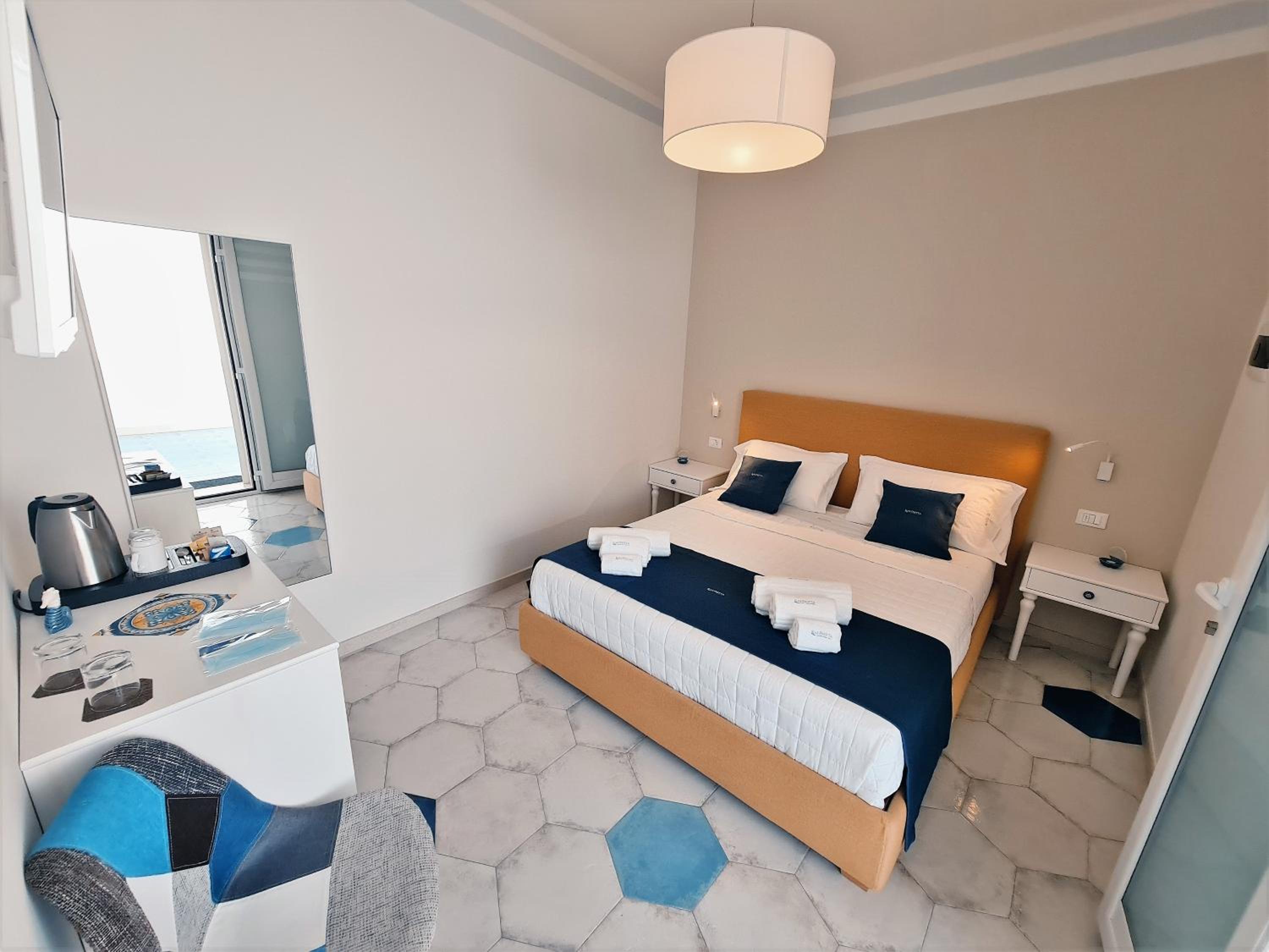 Double Room with Private Bathroom photo 2