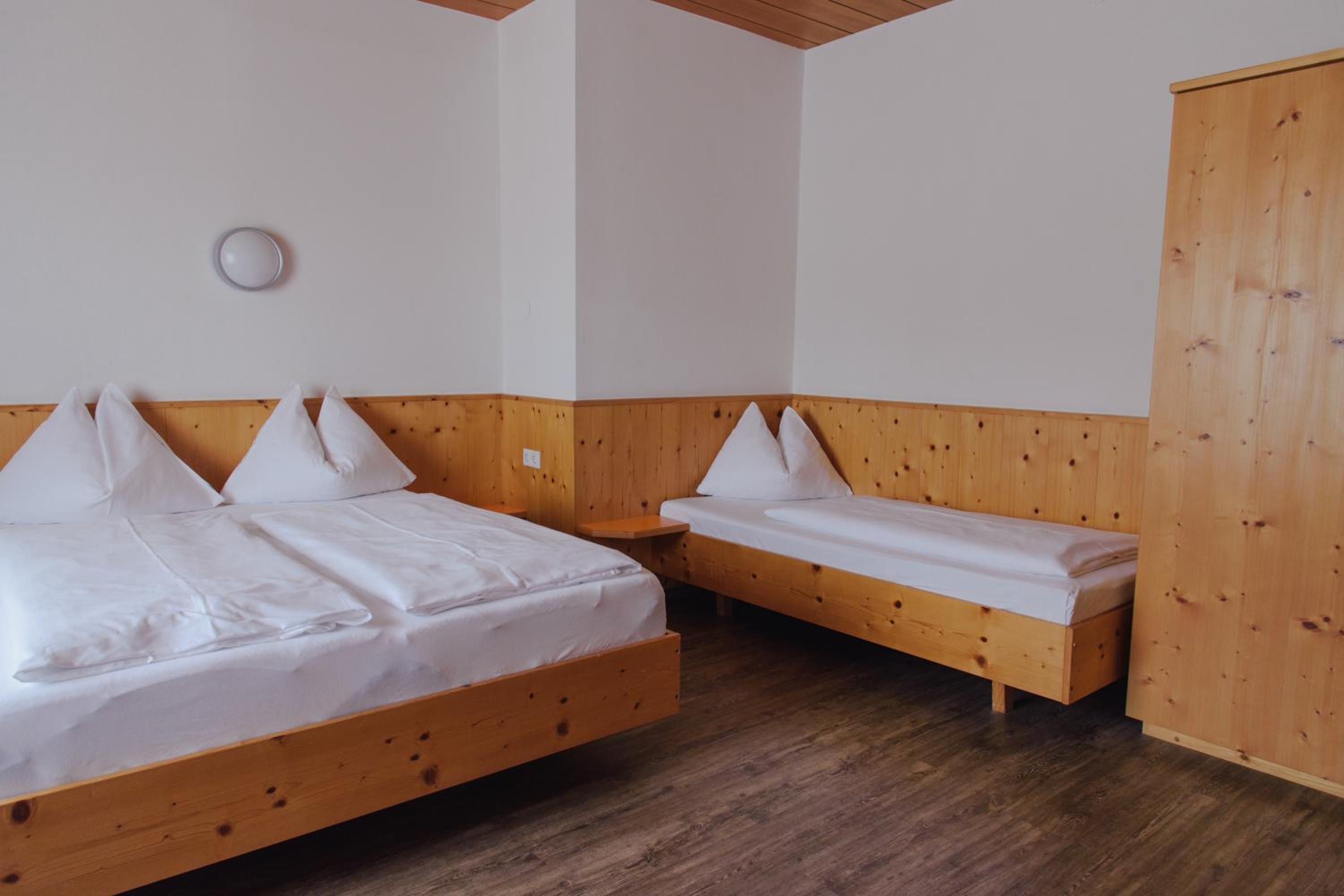 Quintuple Room - Photo 3