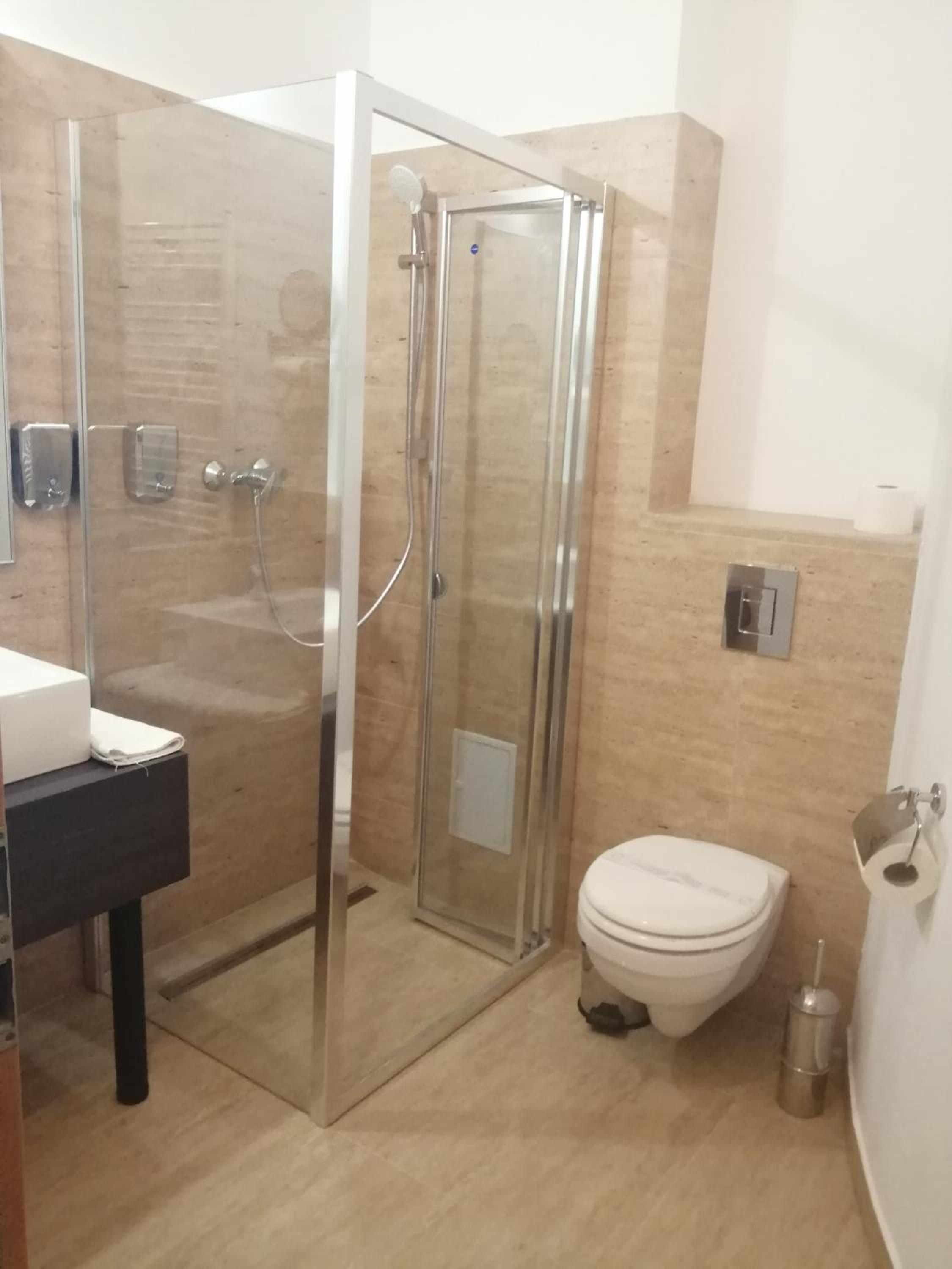 Superior Double or Twin Room - Photo 7