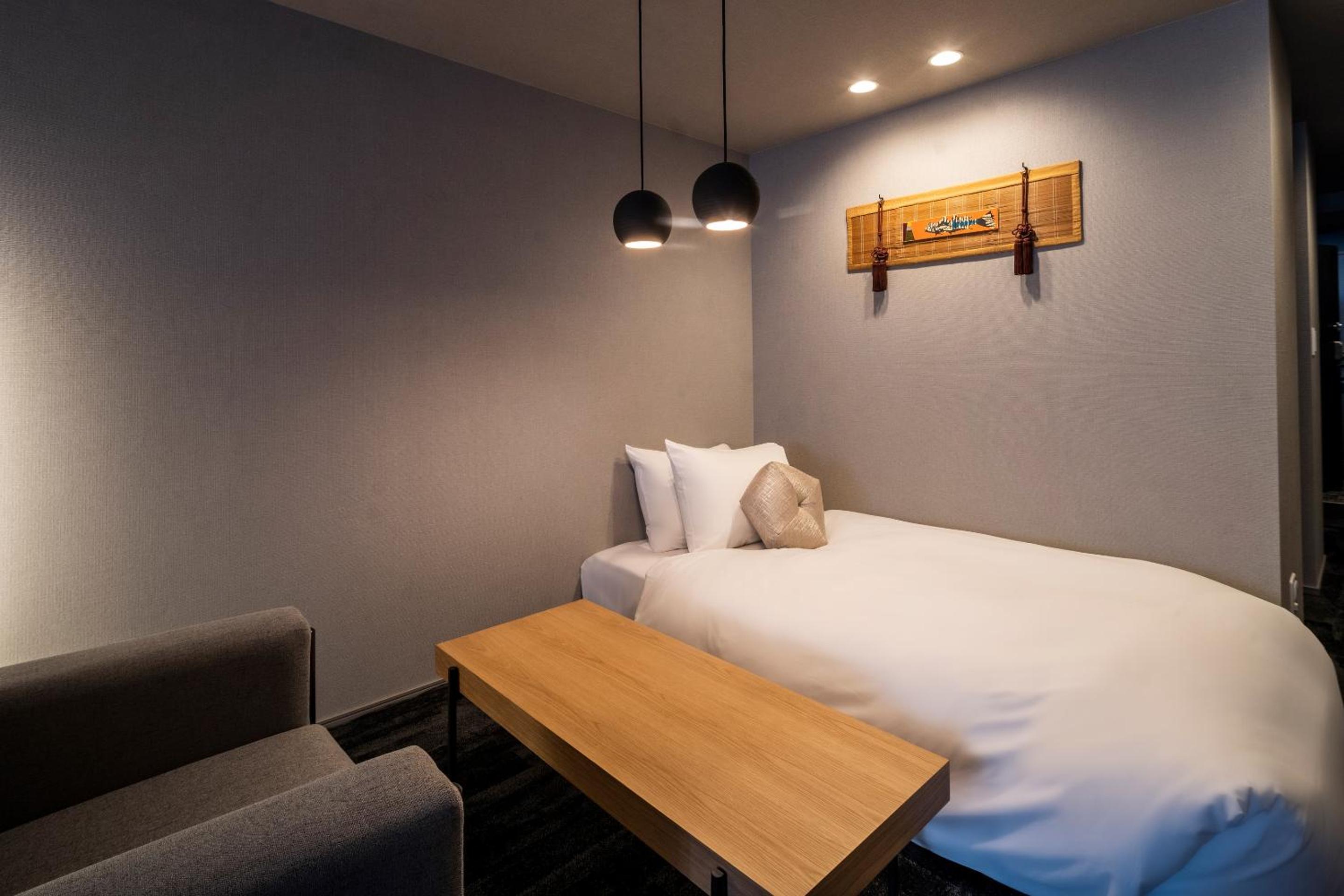 Deluxe Double Room - Photo 12
