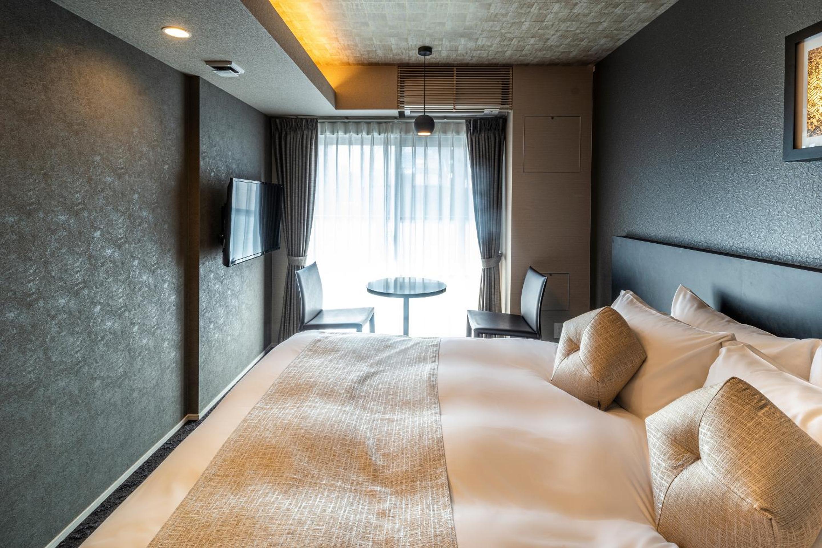 Superior King Room - Photo 9