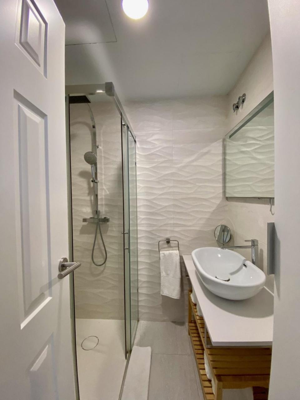 Studio Apartment - Photo 25
