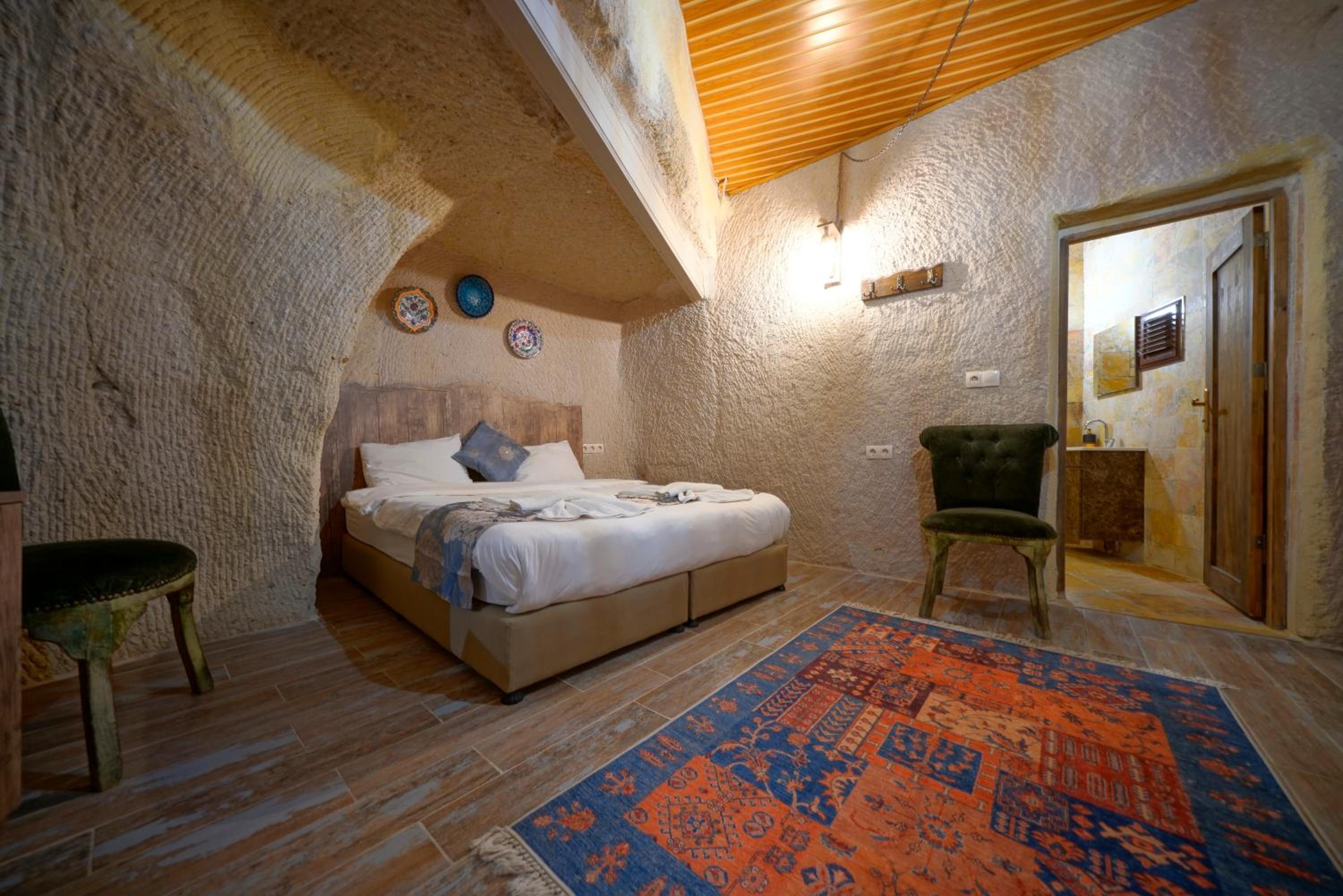 Standard Double Cave Room  - Photo 8