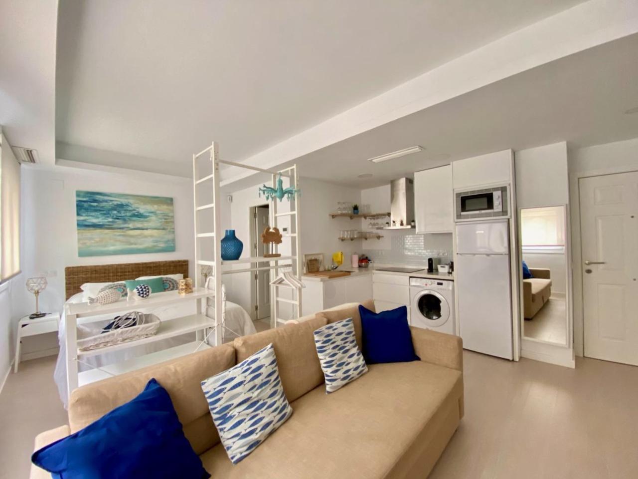 Studio Apartment - Photo 28