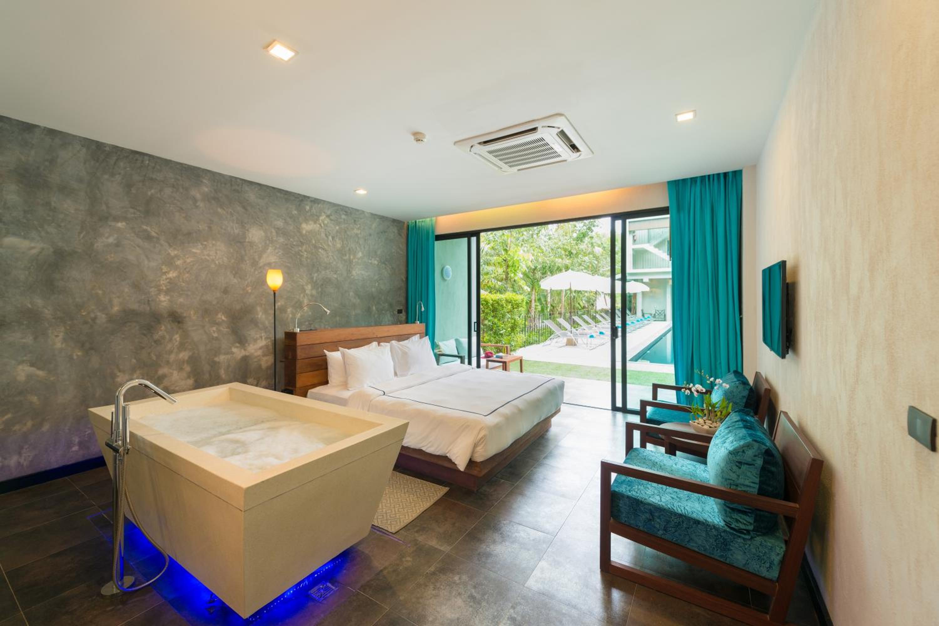 Bay Romance Room - Photo 1