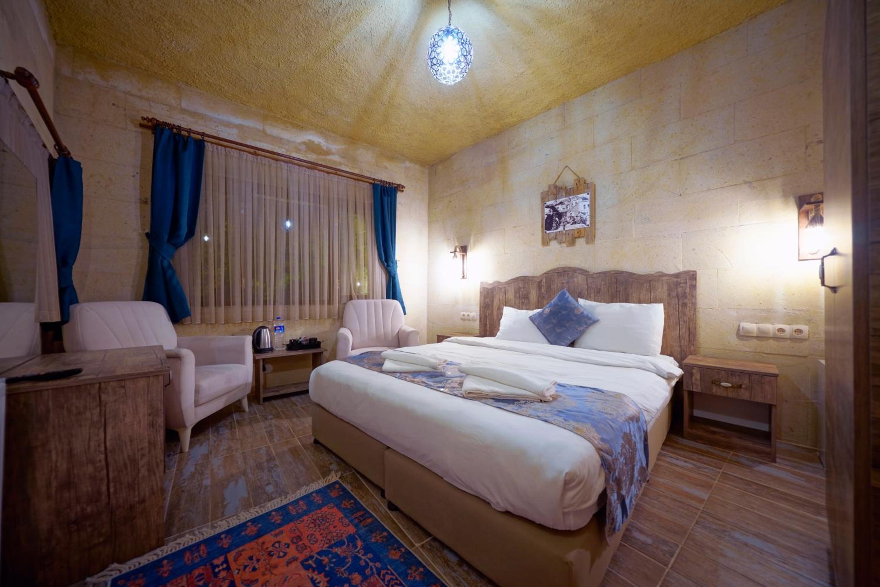 Deluxe Double Stone Room - Photo 4