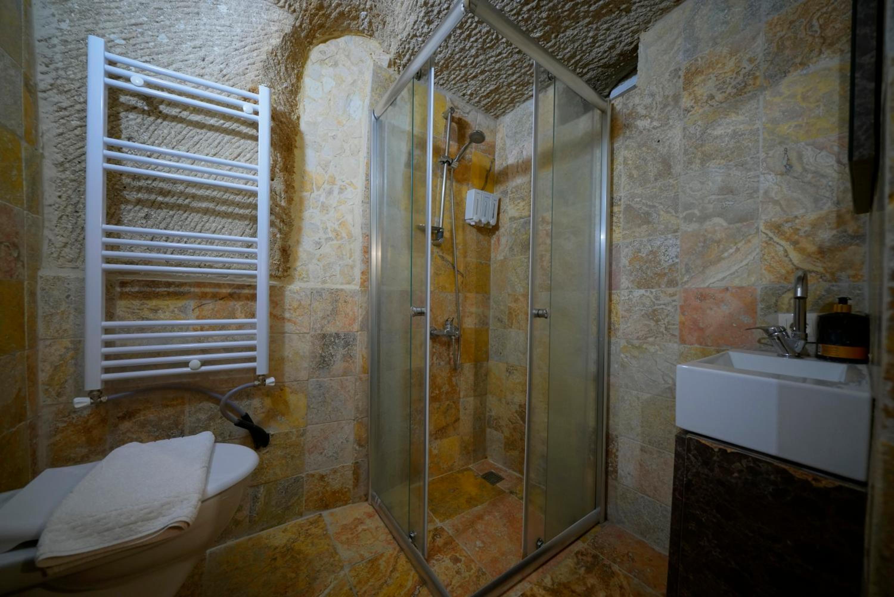 Classic Double Cave Room - Photo 5