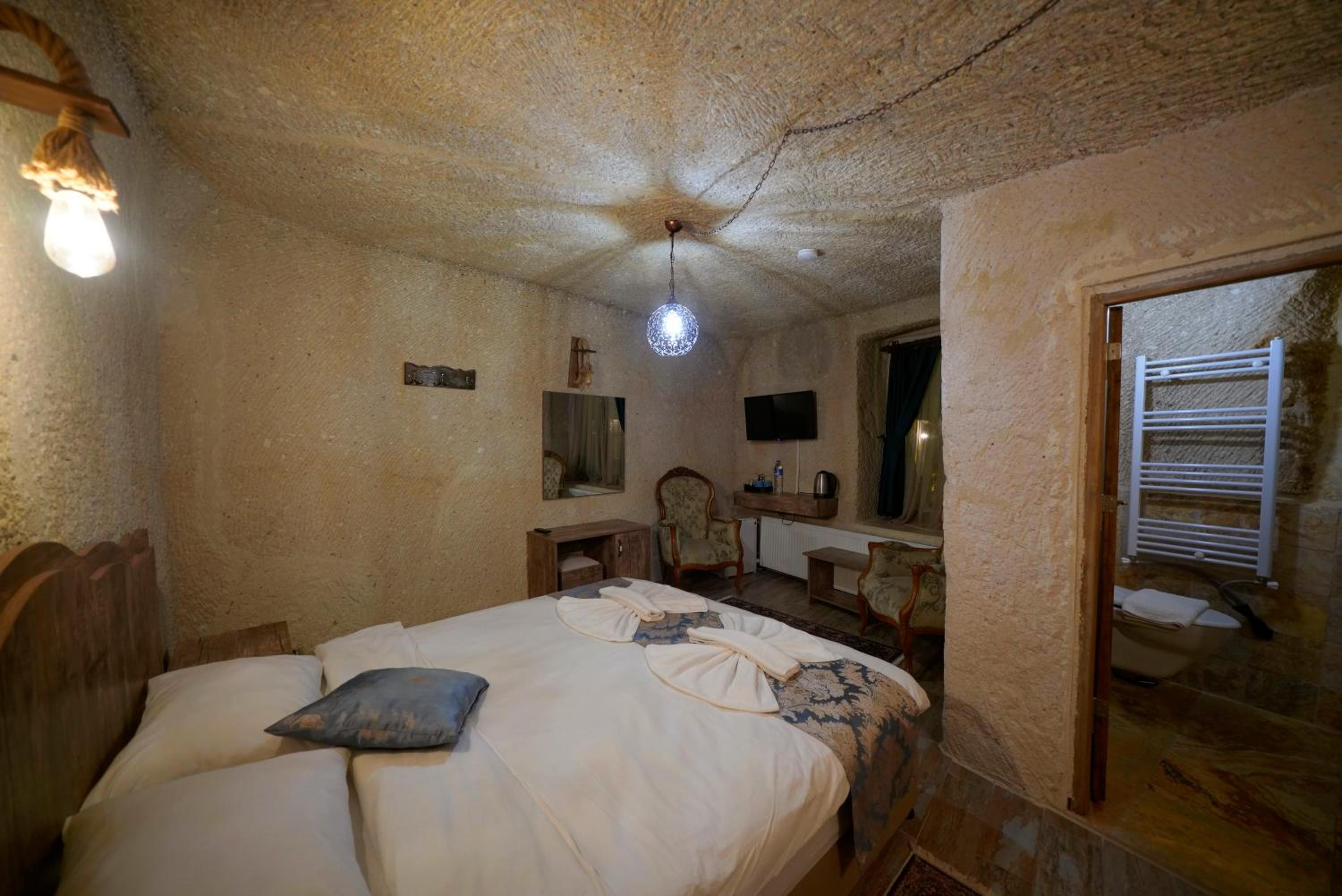 Classic Double Cave Room - Photo 8