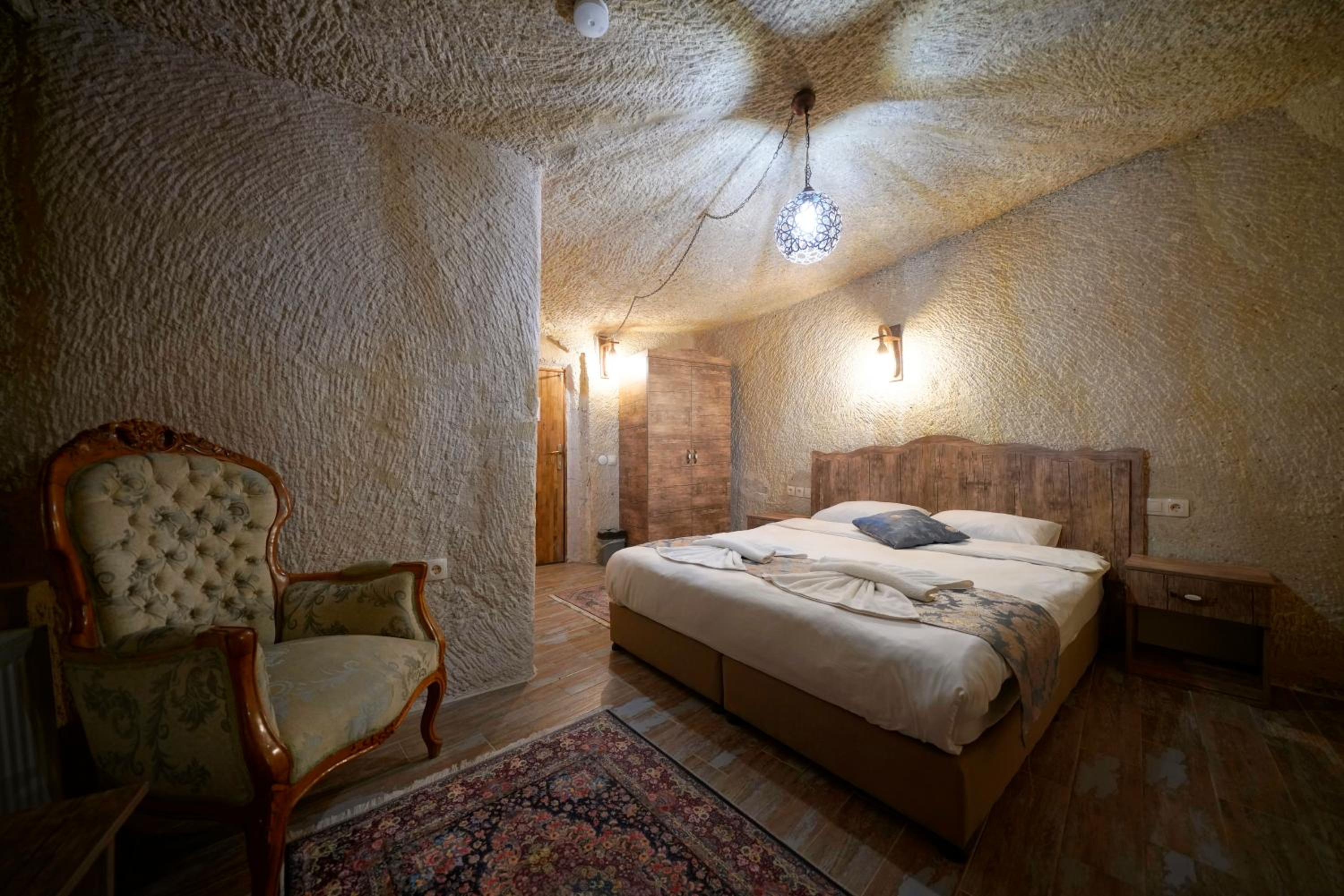 Classic Double Cave Room - Photo 9