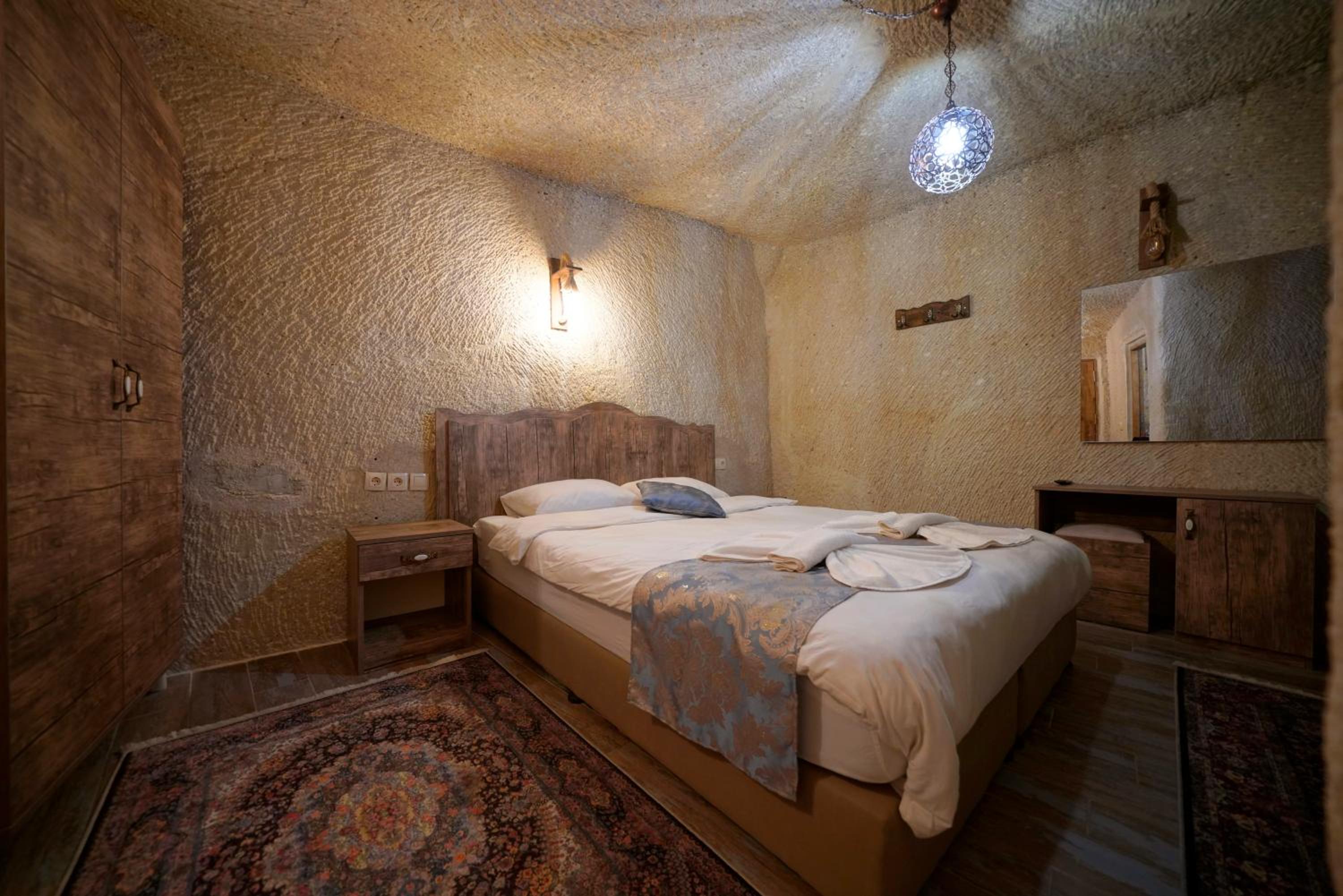 Classic Double Cave Room - Photo 10