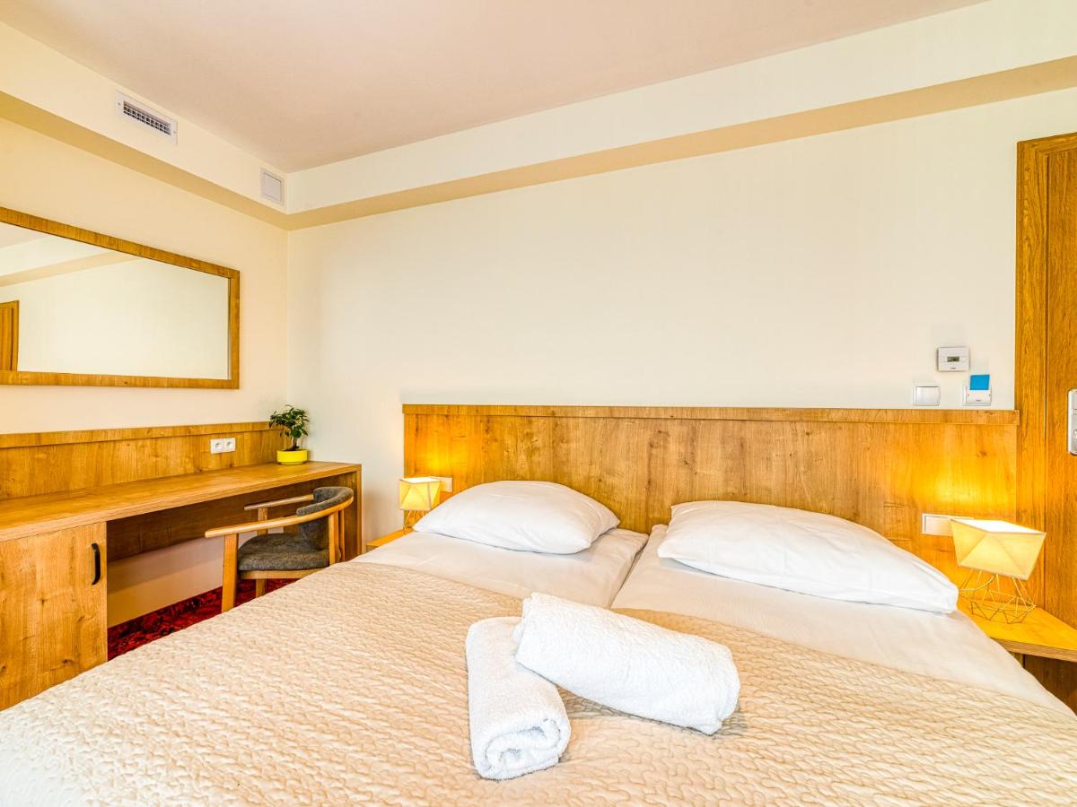 Double Room with Balcony photo 2
