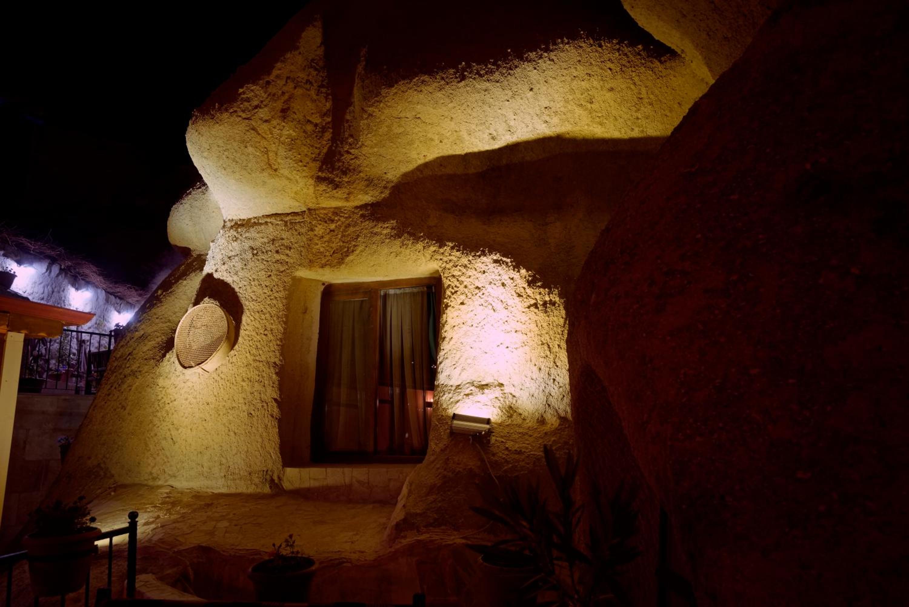Classic Double Cave Room - Photo 3