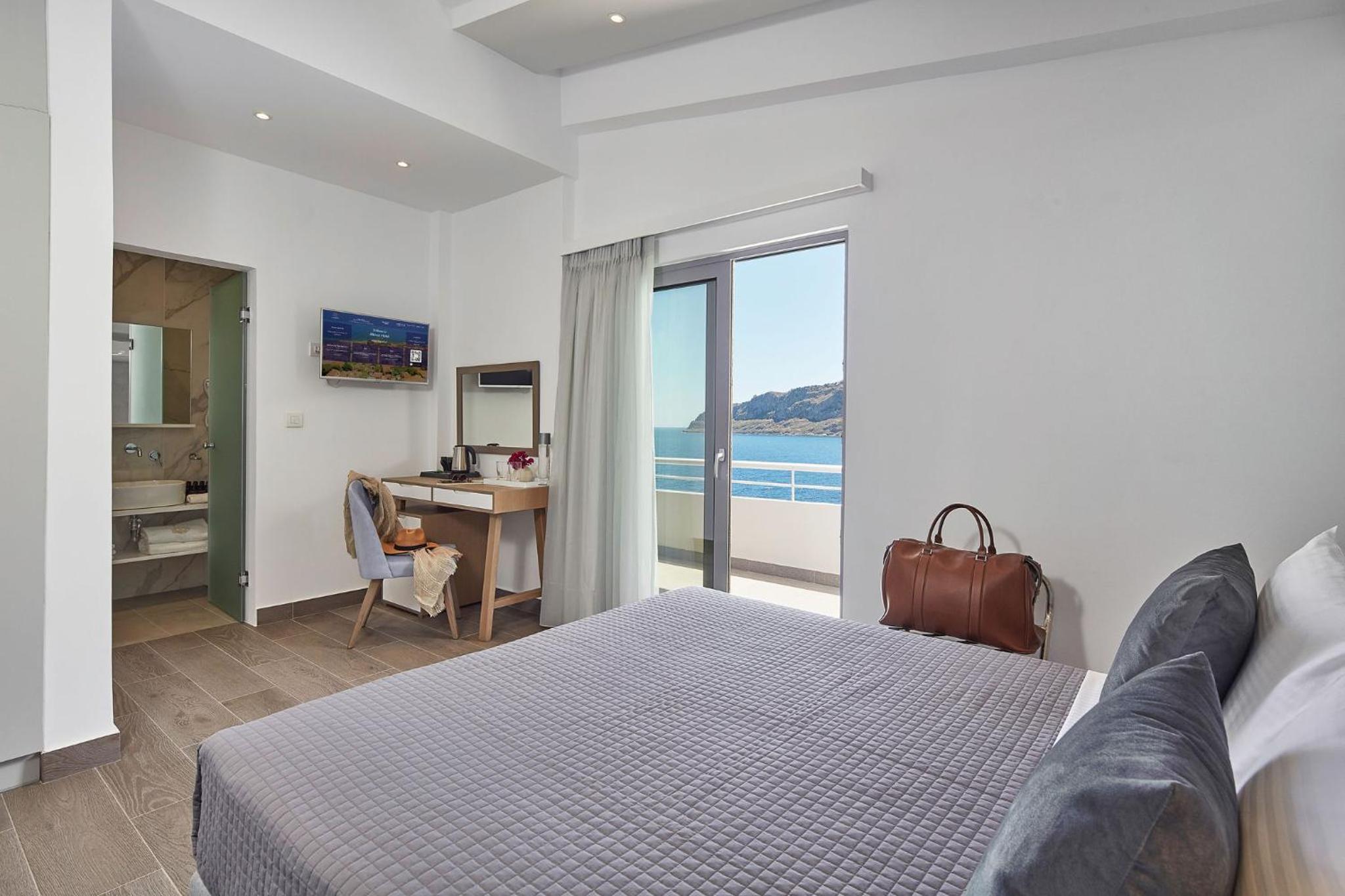 Double Room with Sea View photo 3