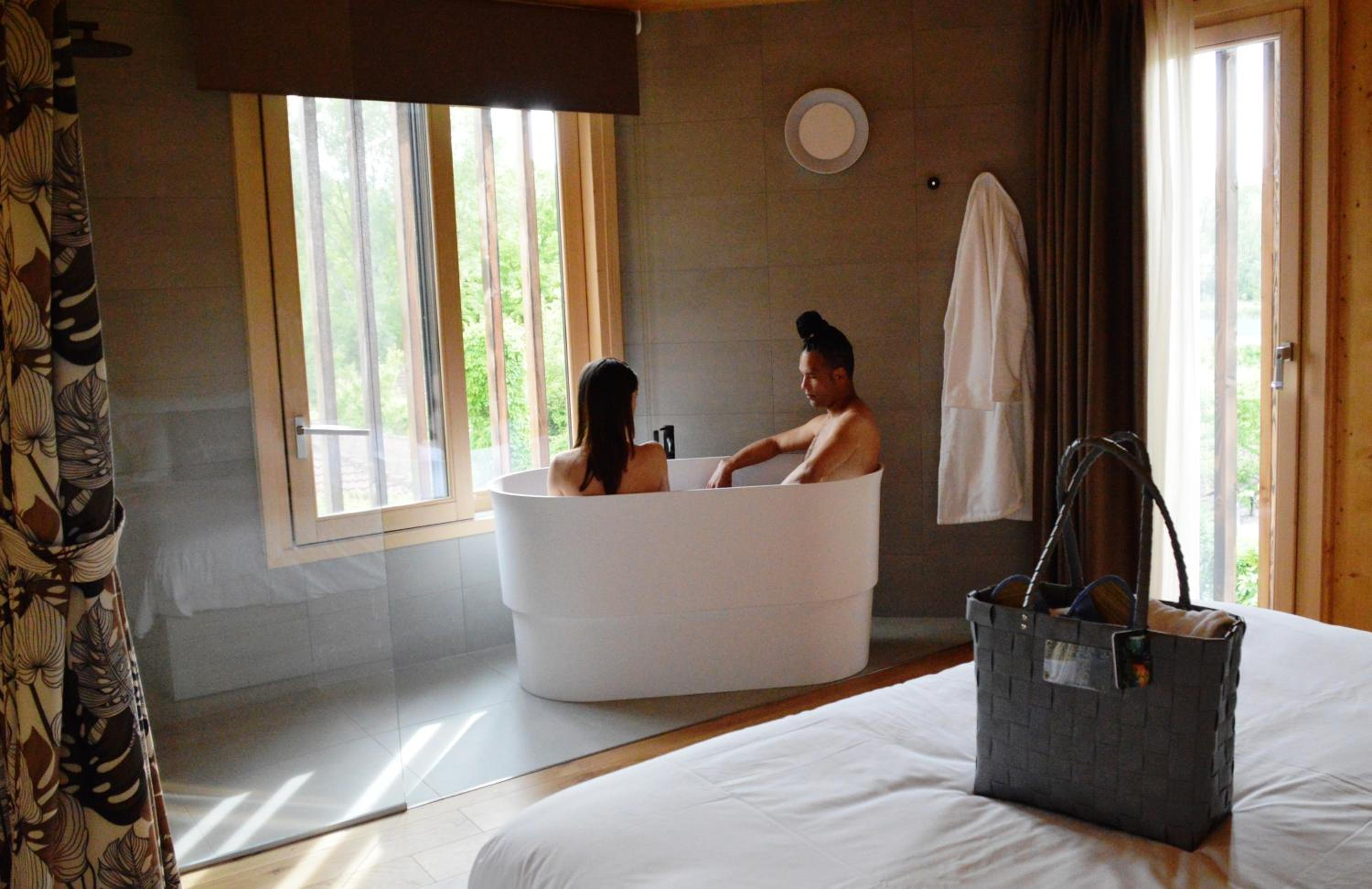Superior King Suite - Photo 18
