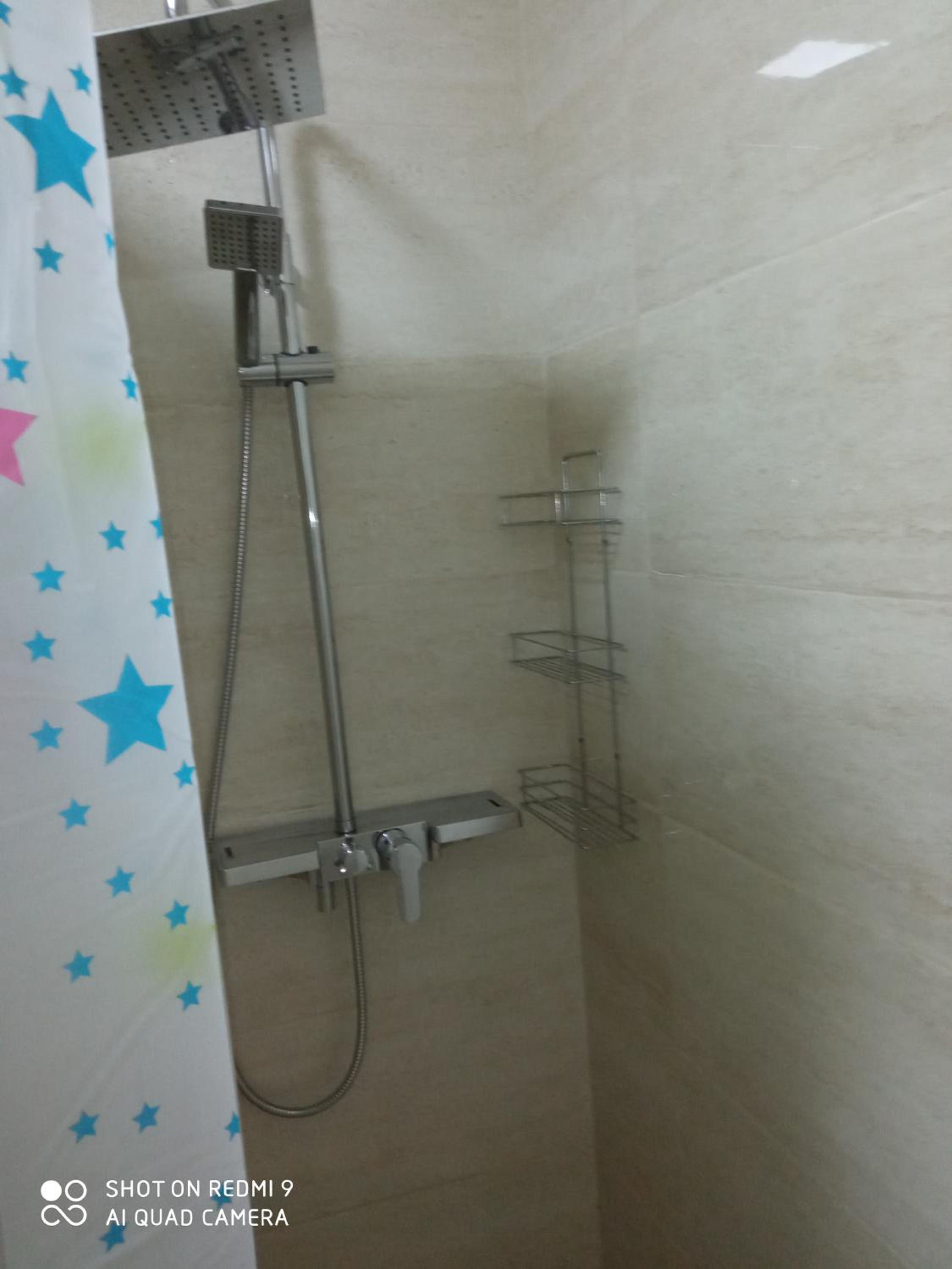 Family Room with Private Bathroom - Photo 8