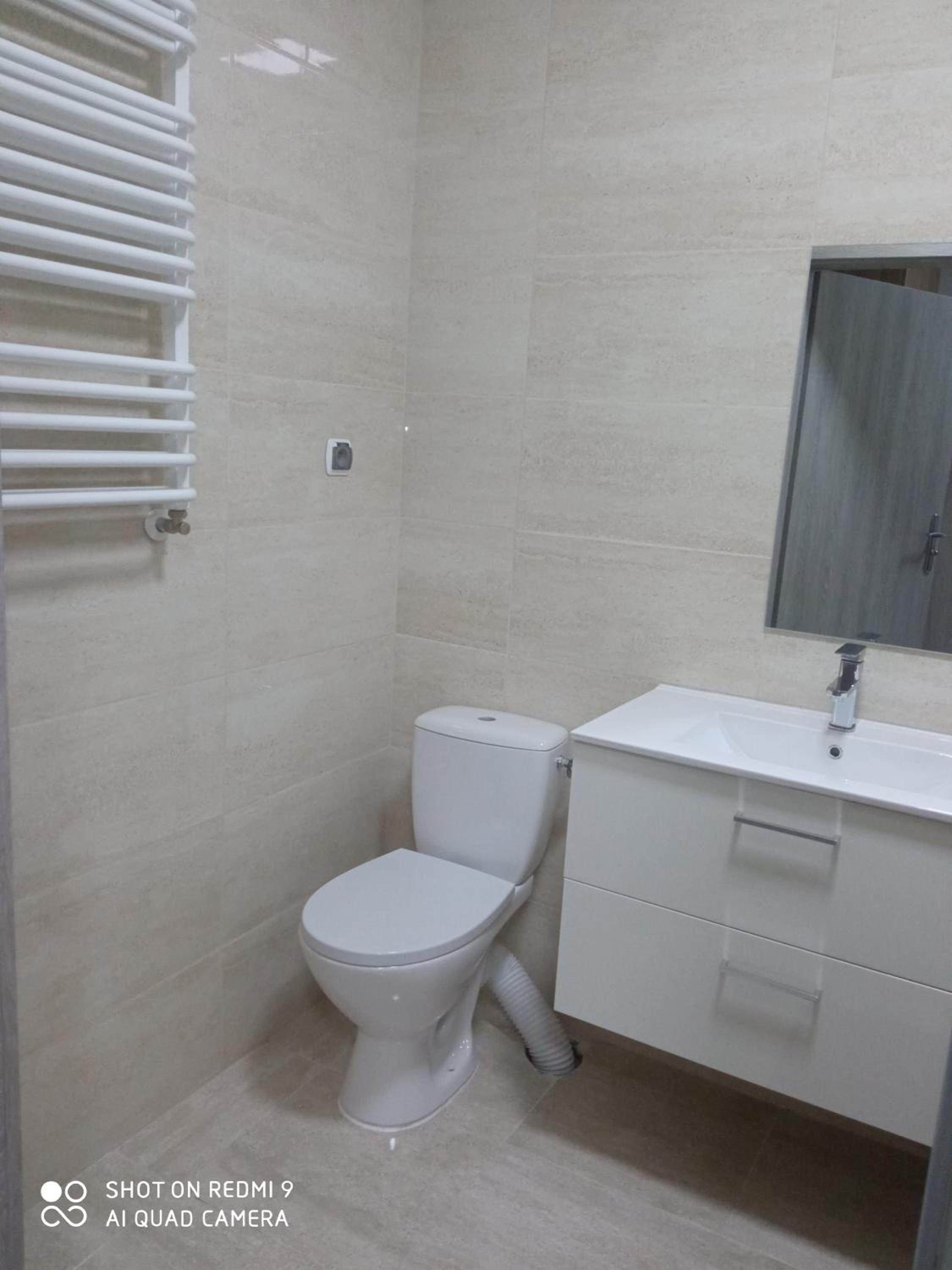 Family Room with Private Bathroom - Photo 6