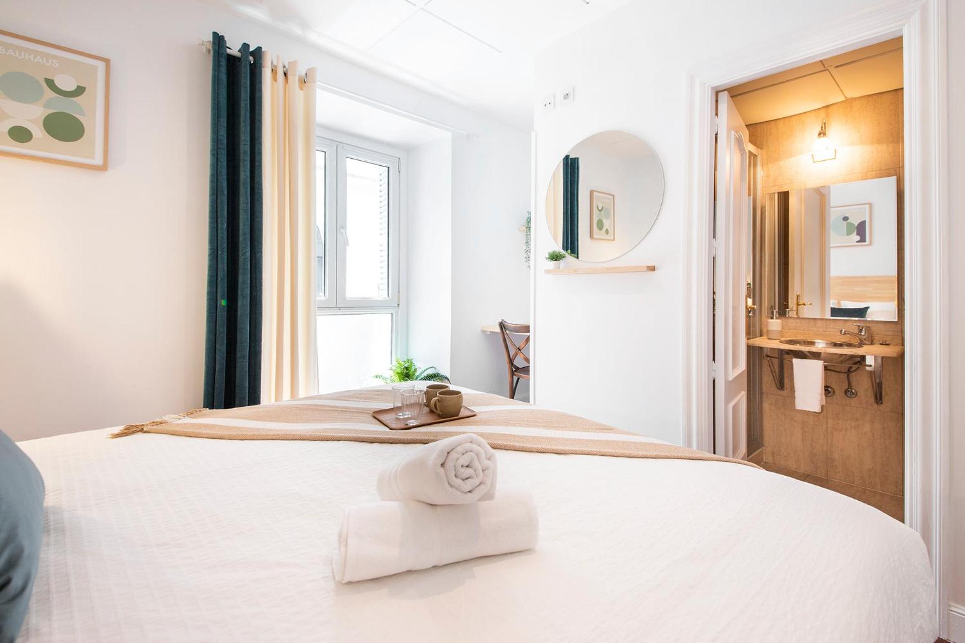 Standard Double Room - Photo 3