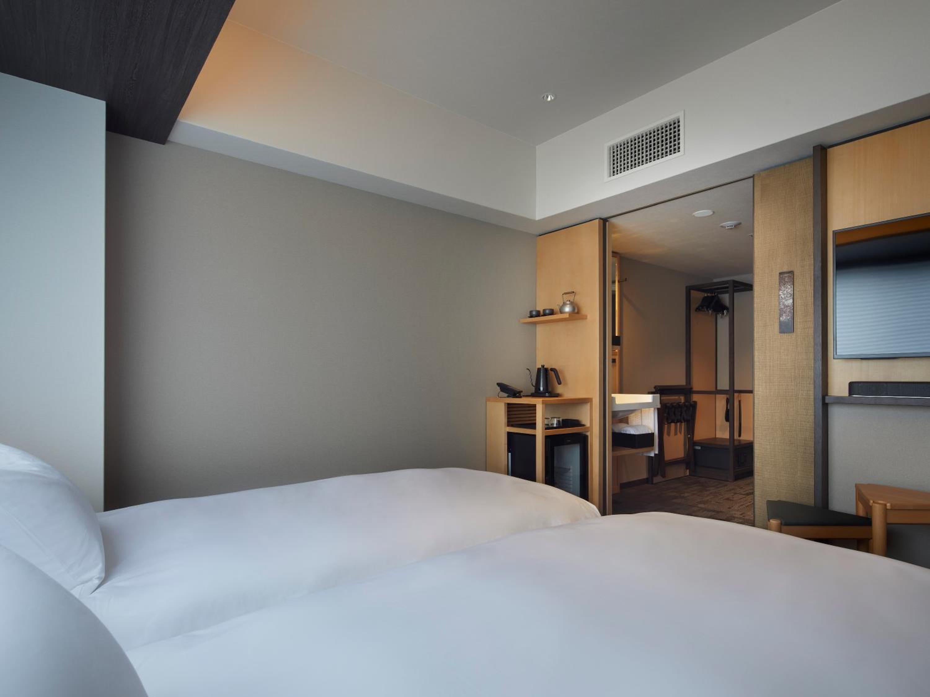 Superior Twin Room - Photo 7