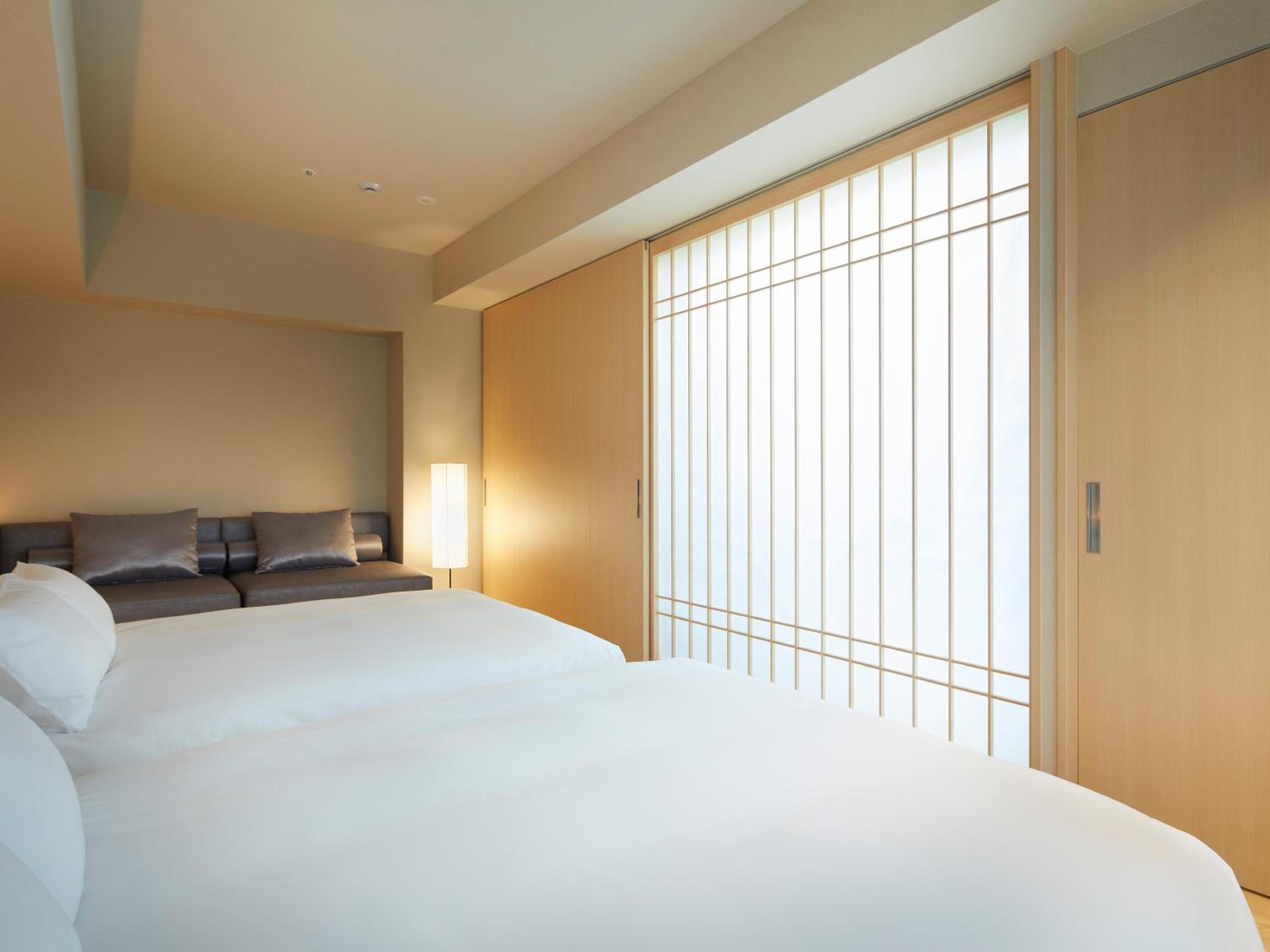 Premier Suite - Photo 4