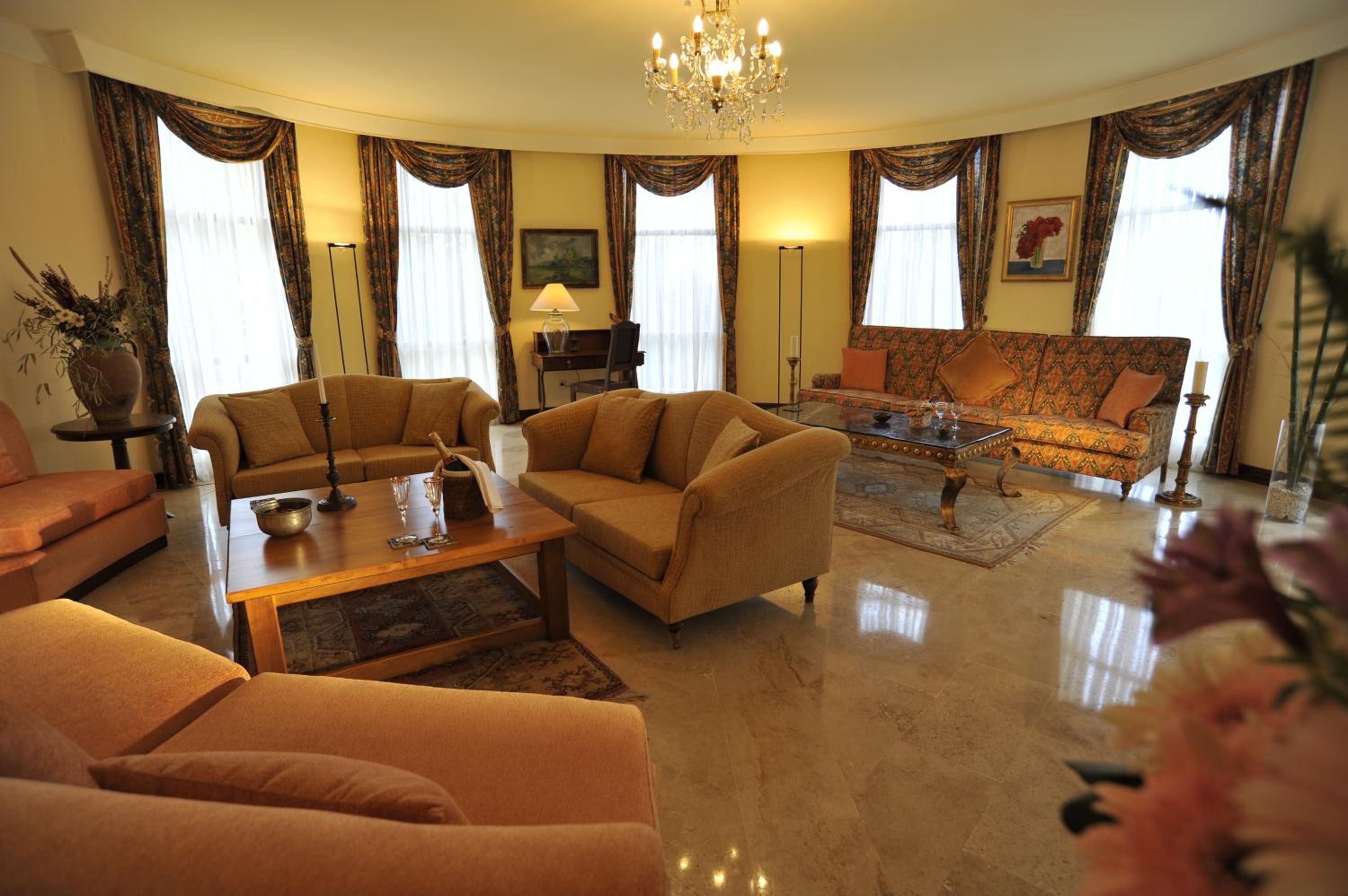 Presidential Suite photo 3