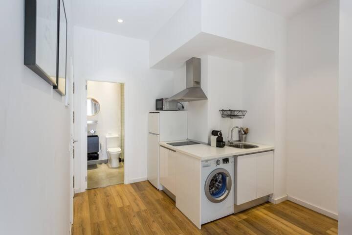 Deluxe Apartment with balcony - Photo 10