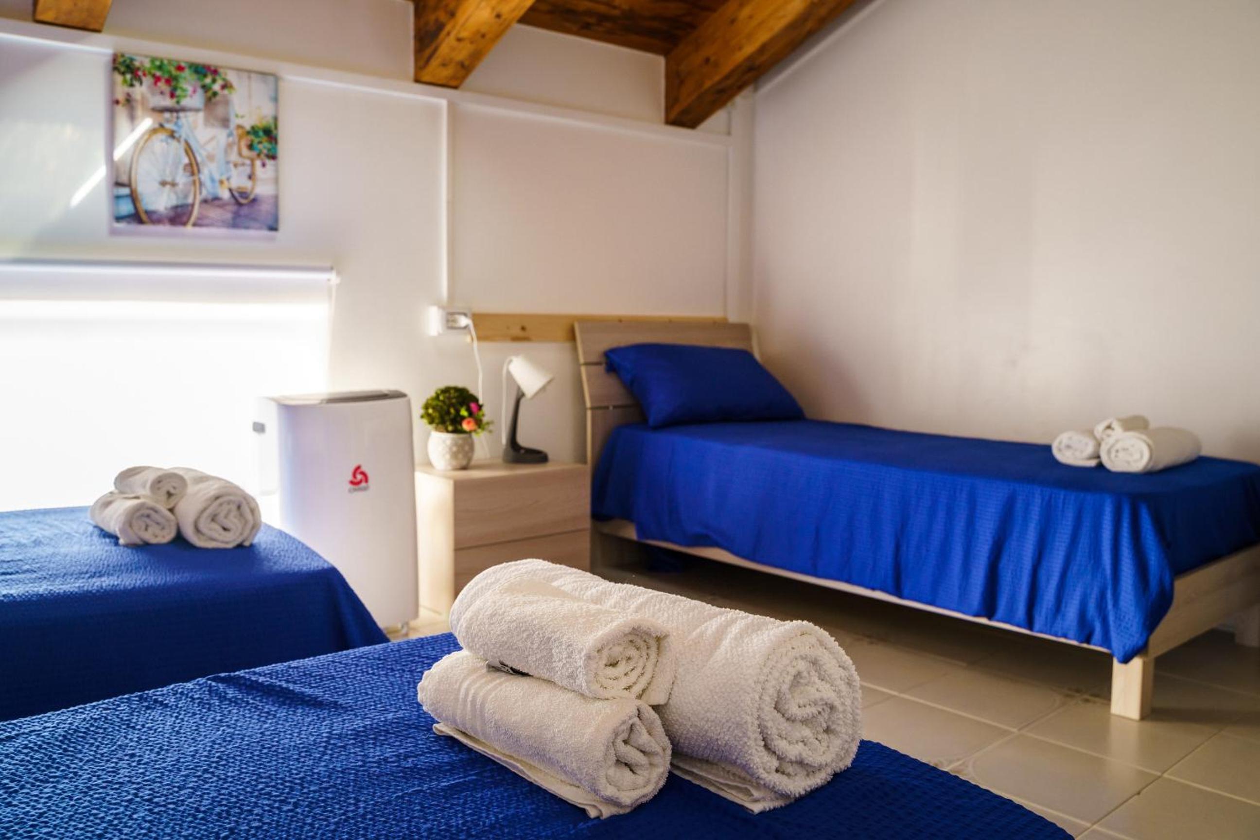 Triple Room with Private External Bathroom - Photo 1