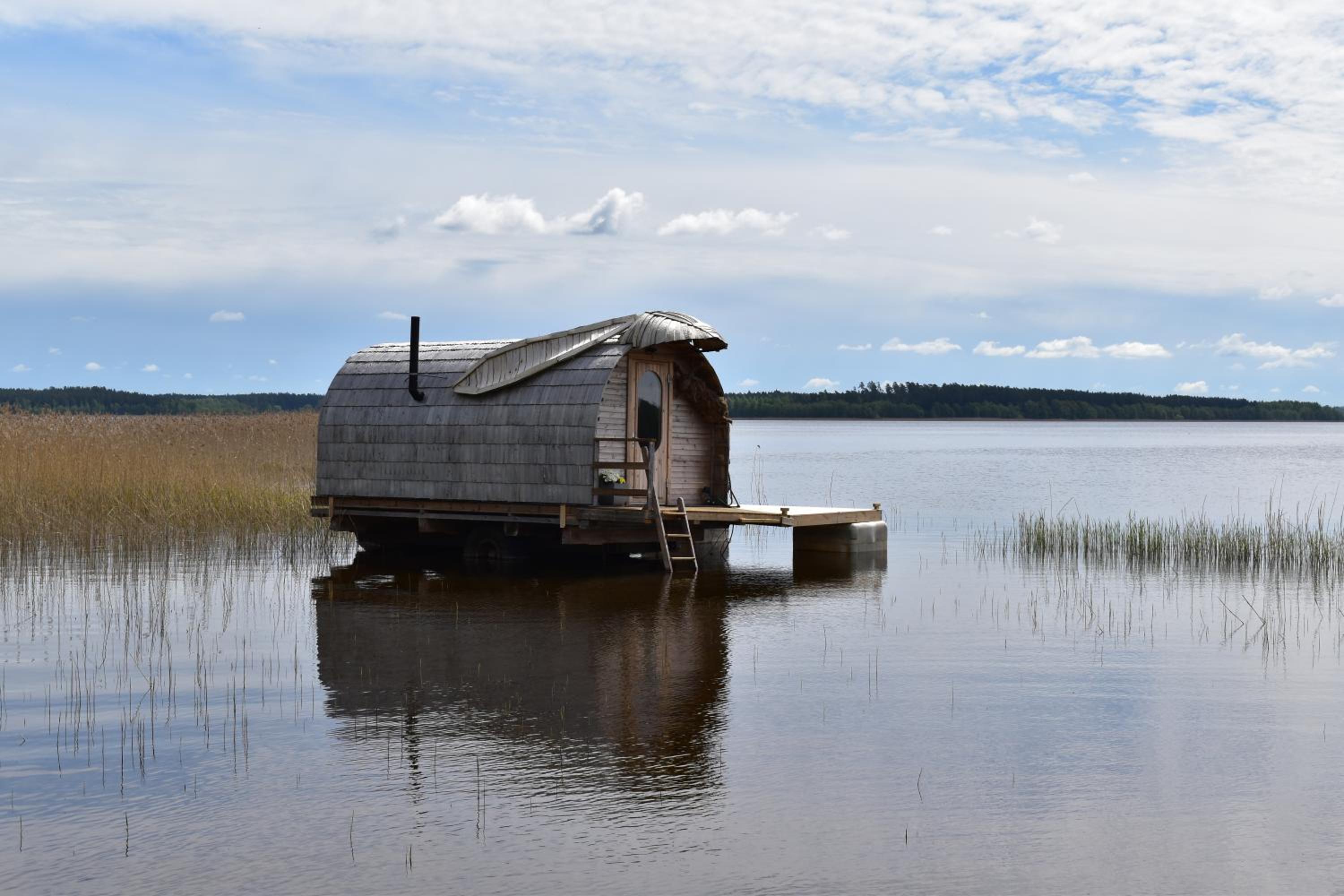 Mobile Home - Photo 1
