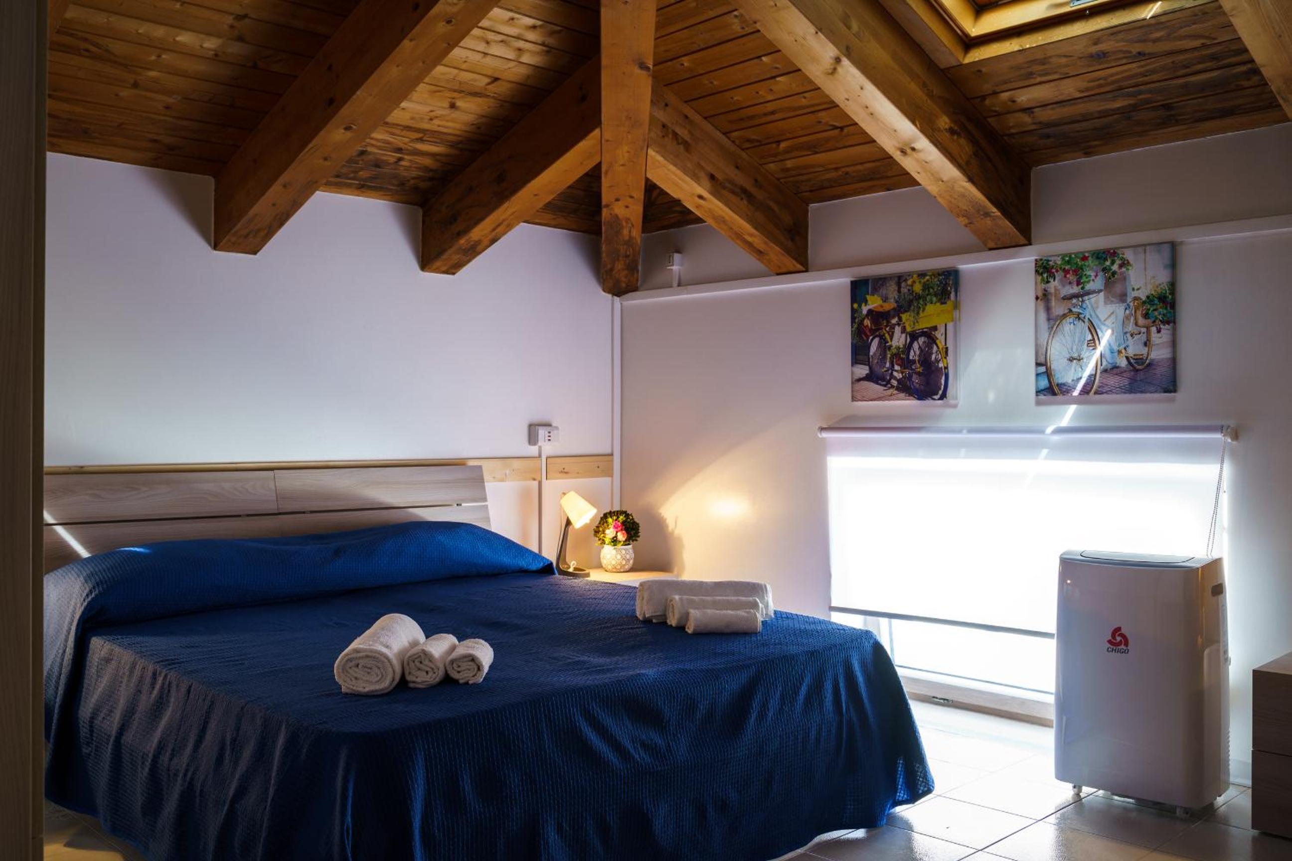 Triple Room with Private External Bathroom - Photo 9