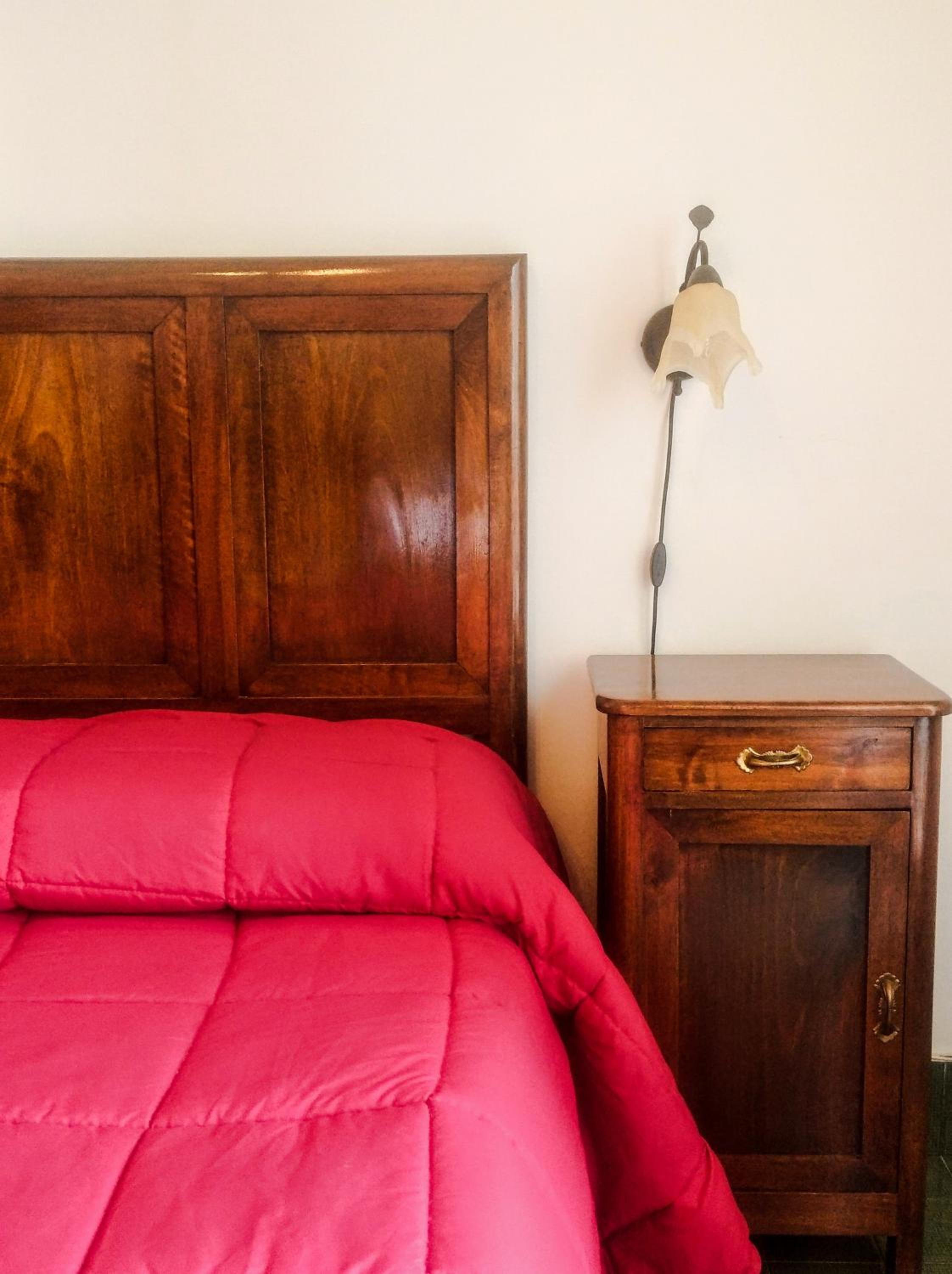 Double Room with Balcony - Photo 4