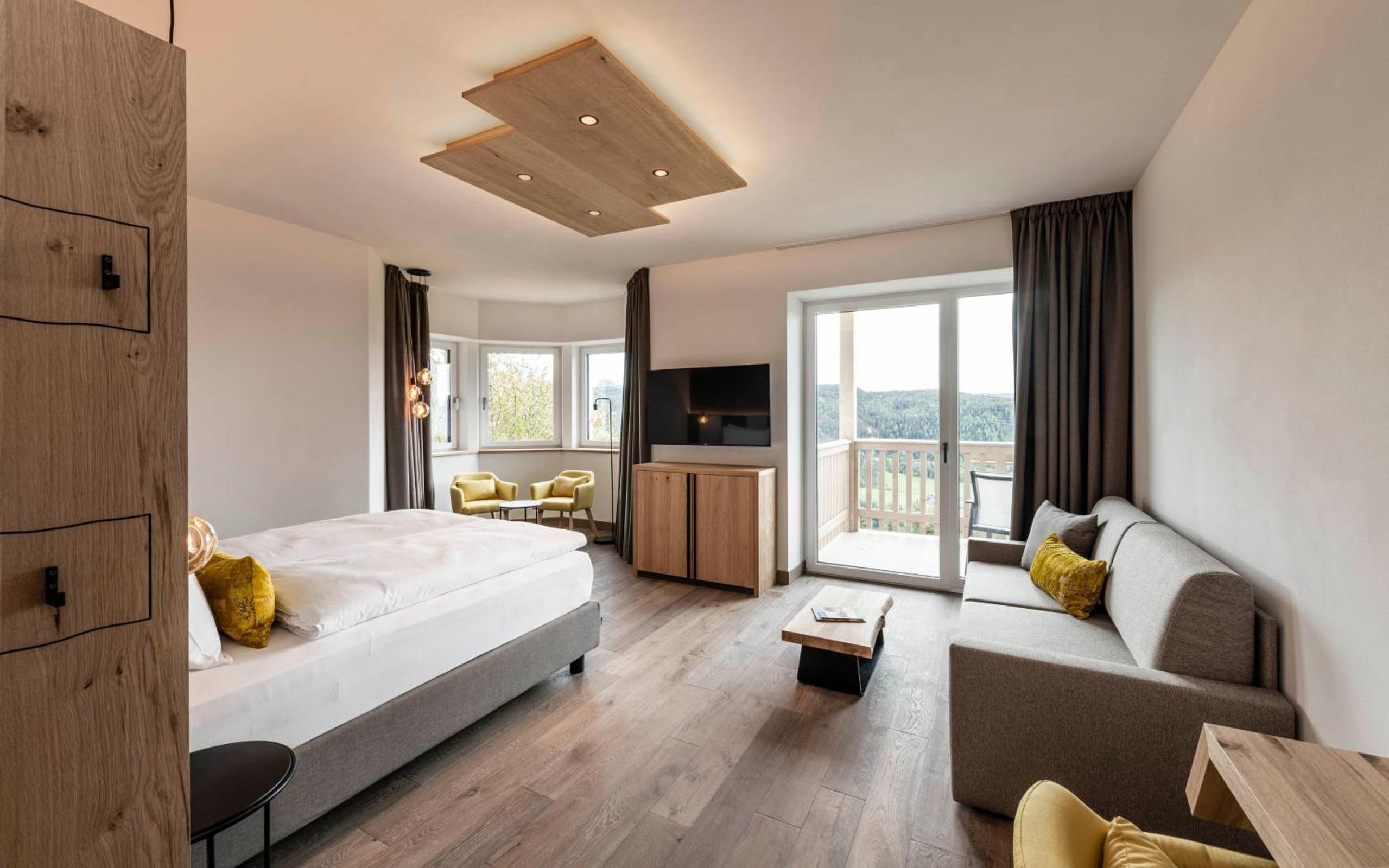 Double Room with Mountain View