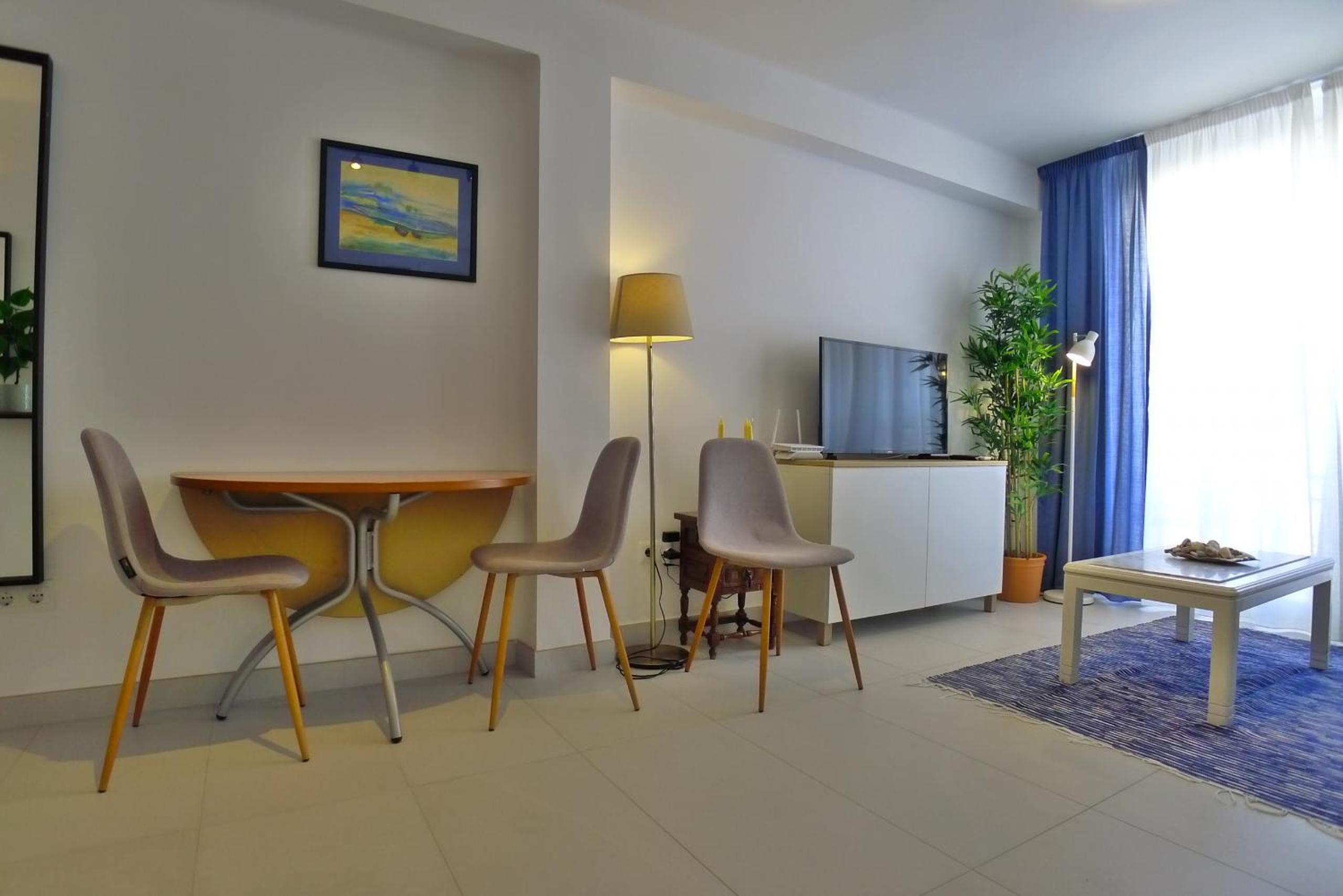 Apartamento con Balcón