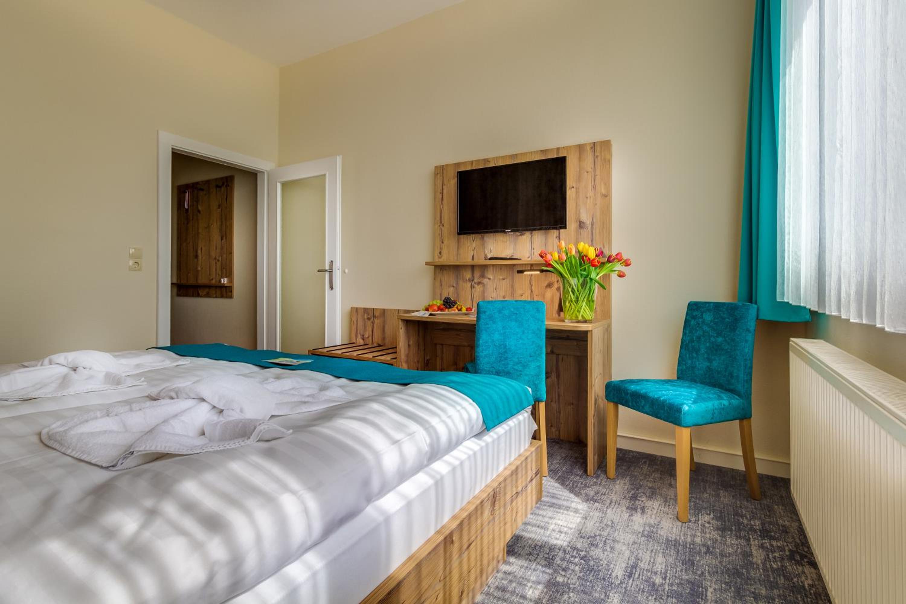 Standard Double Room - Photo 2