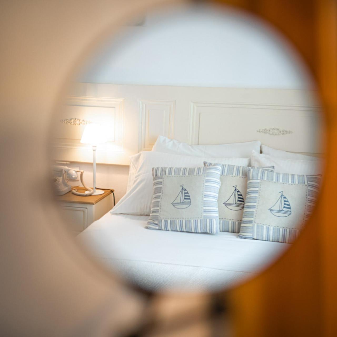 Twin Room - Penelope photo 3